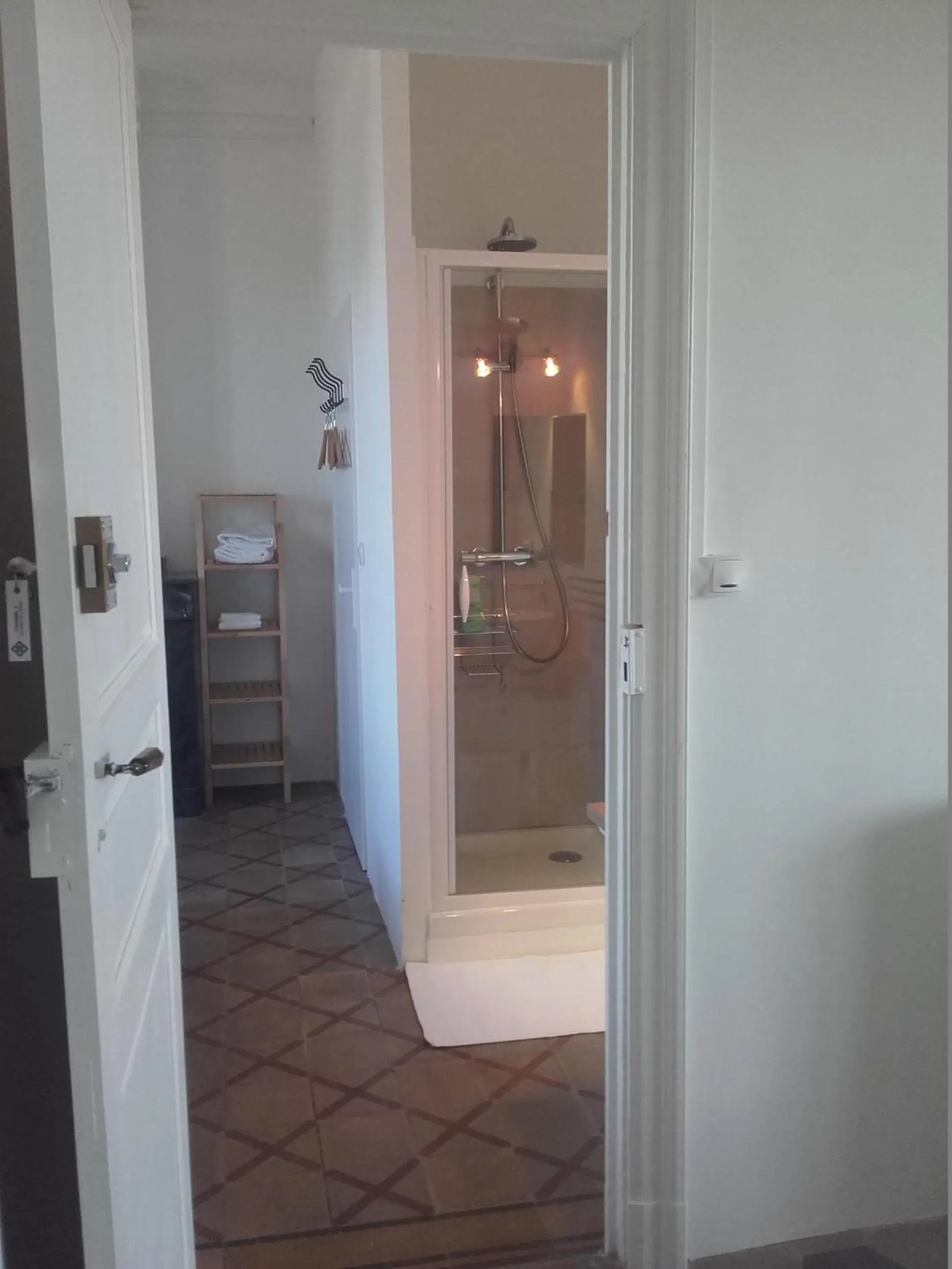 Chambre d'hôtes avec cuisine commune - 5 mns de Narbonne