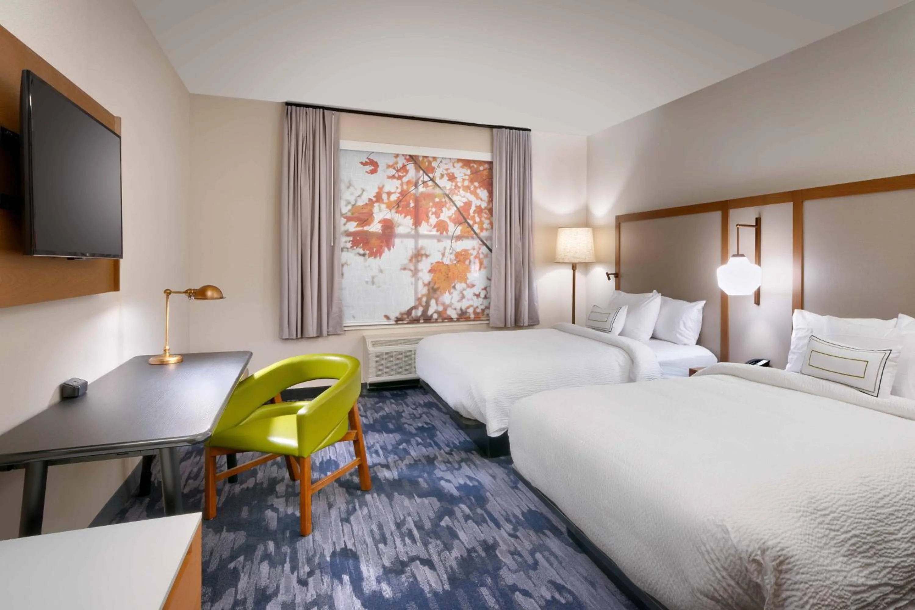 Photo of the whole room, Bed in Fairfield Inn & Suites by Marriott Rockport