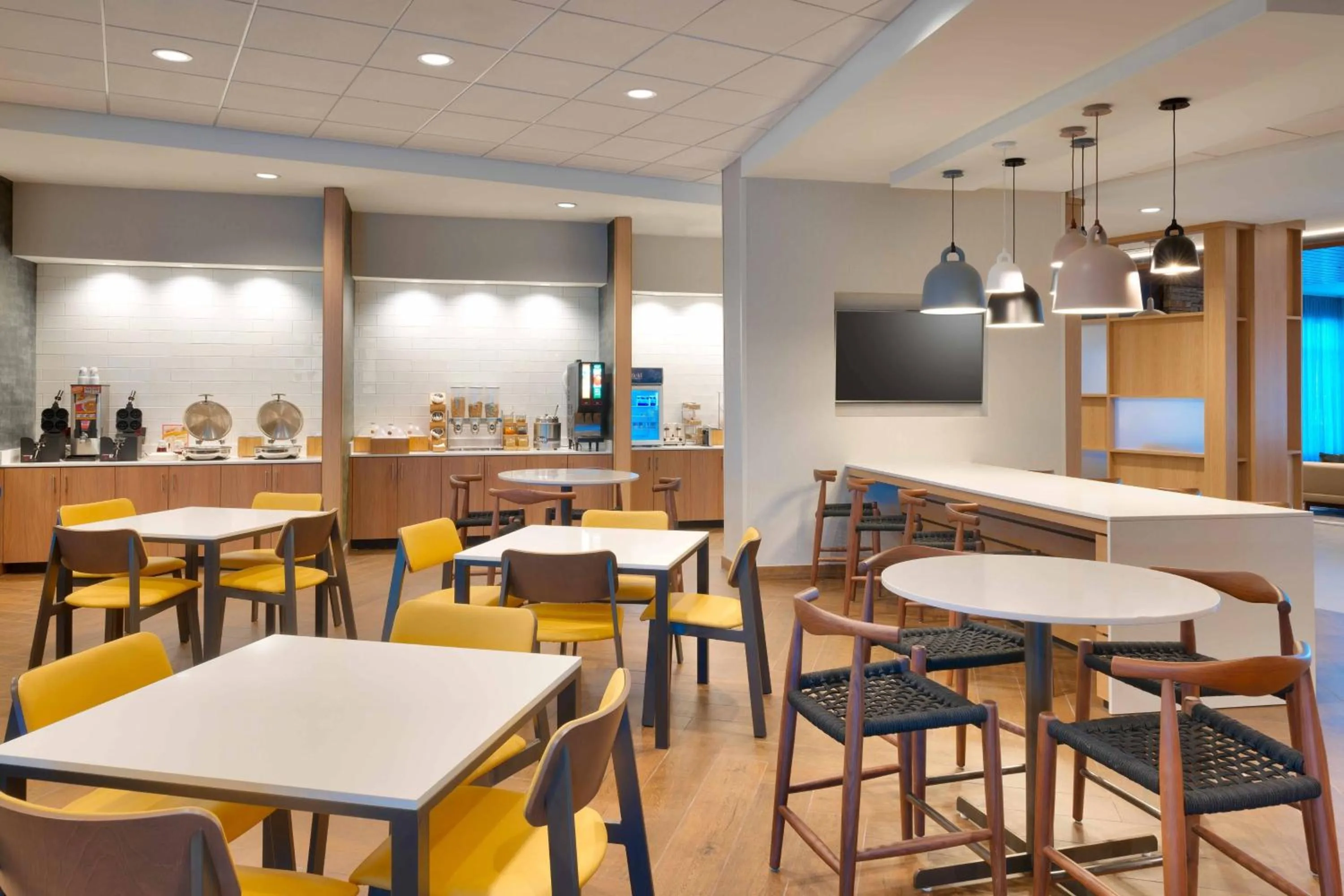 Breakfast in Fairfield Inn & Suites by Marriott Rockport