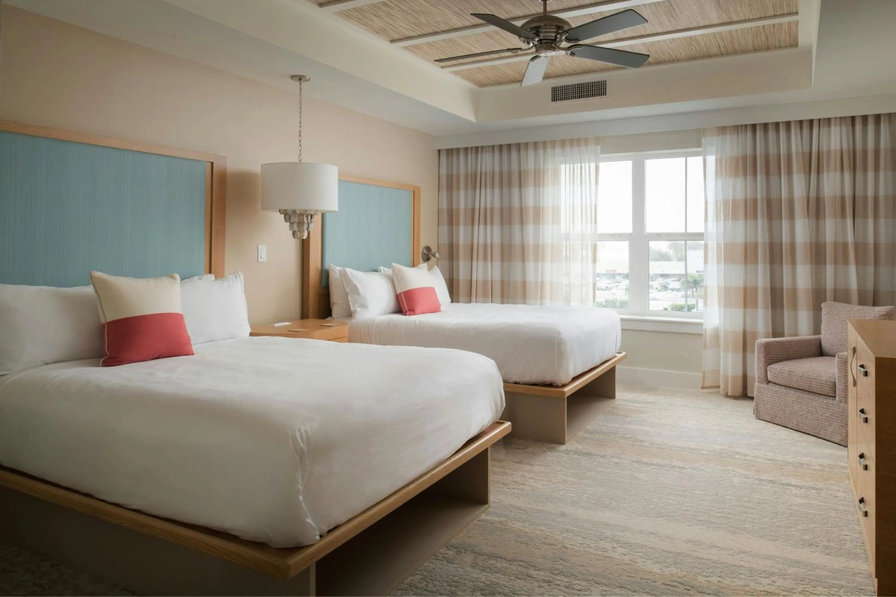 Bedroom, Bed in Waterline Villas & Marina, Autograph Collection