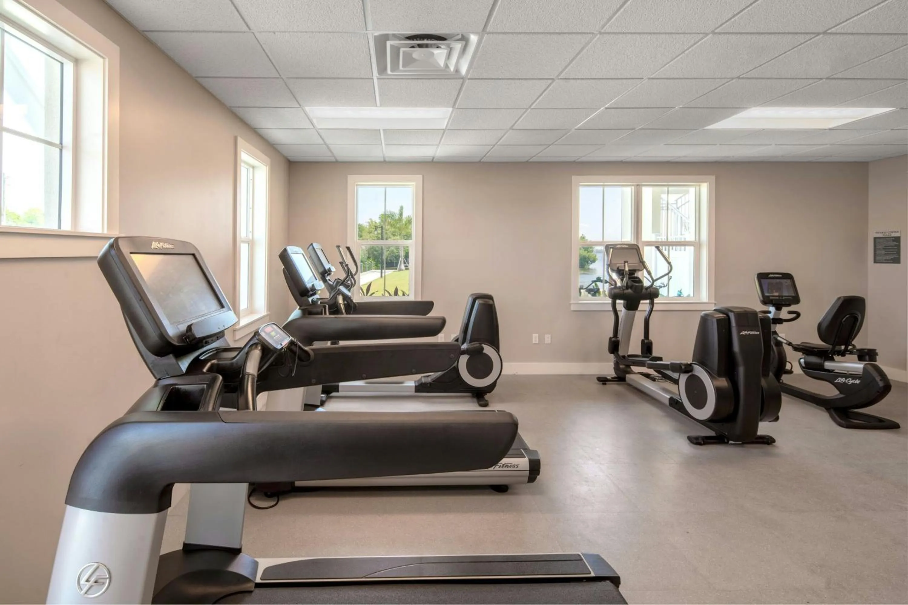 Fitness centre/facilities in Waterline Villas & Marina, Autograph Collection