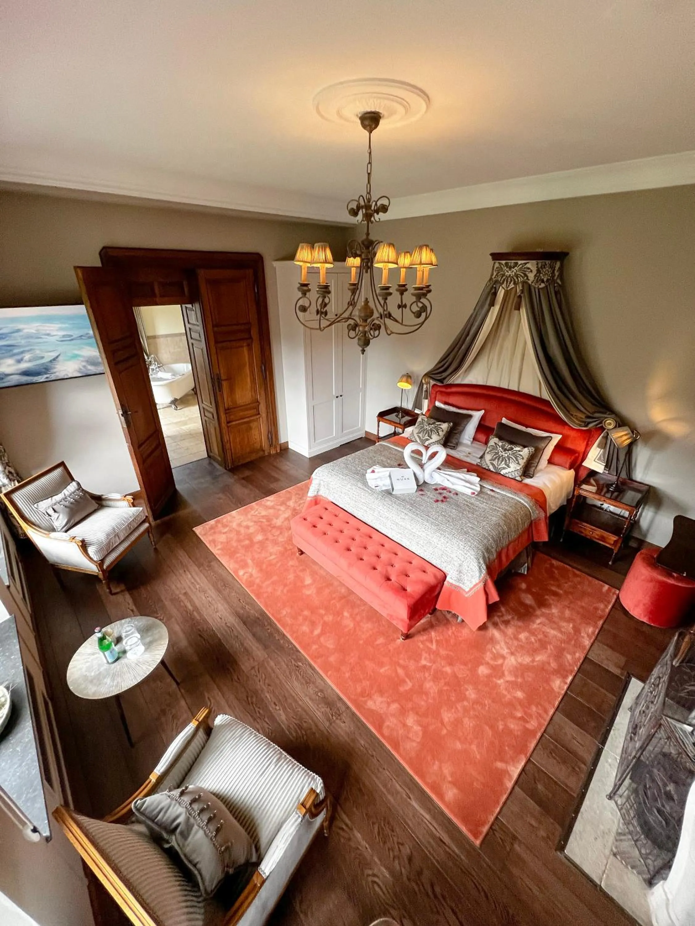 Bedroom, Bed in Chateau d'Urspelt