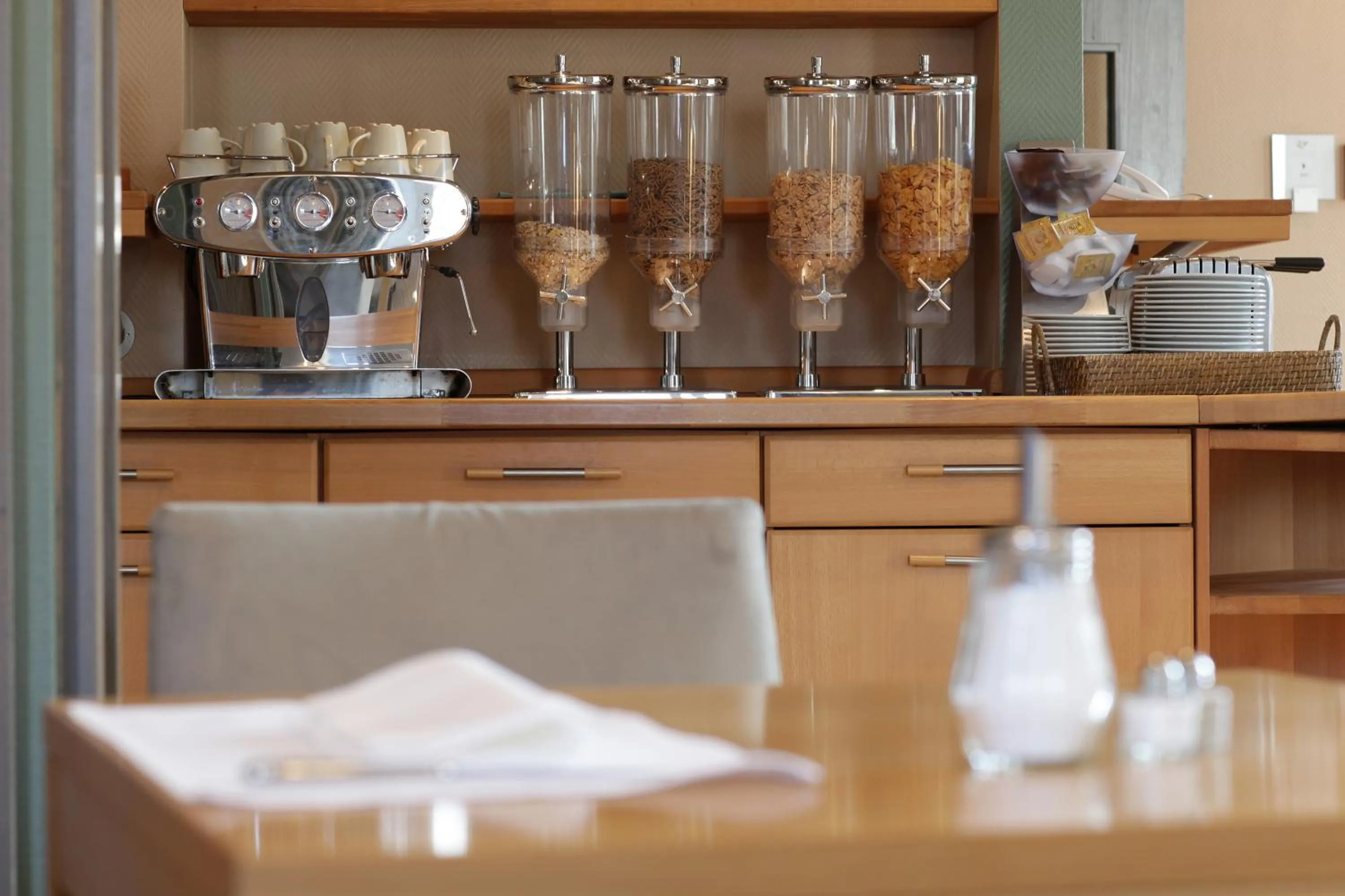 Restaurant/places to eat in Hotel Olivier