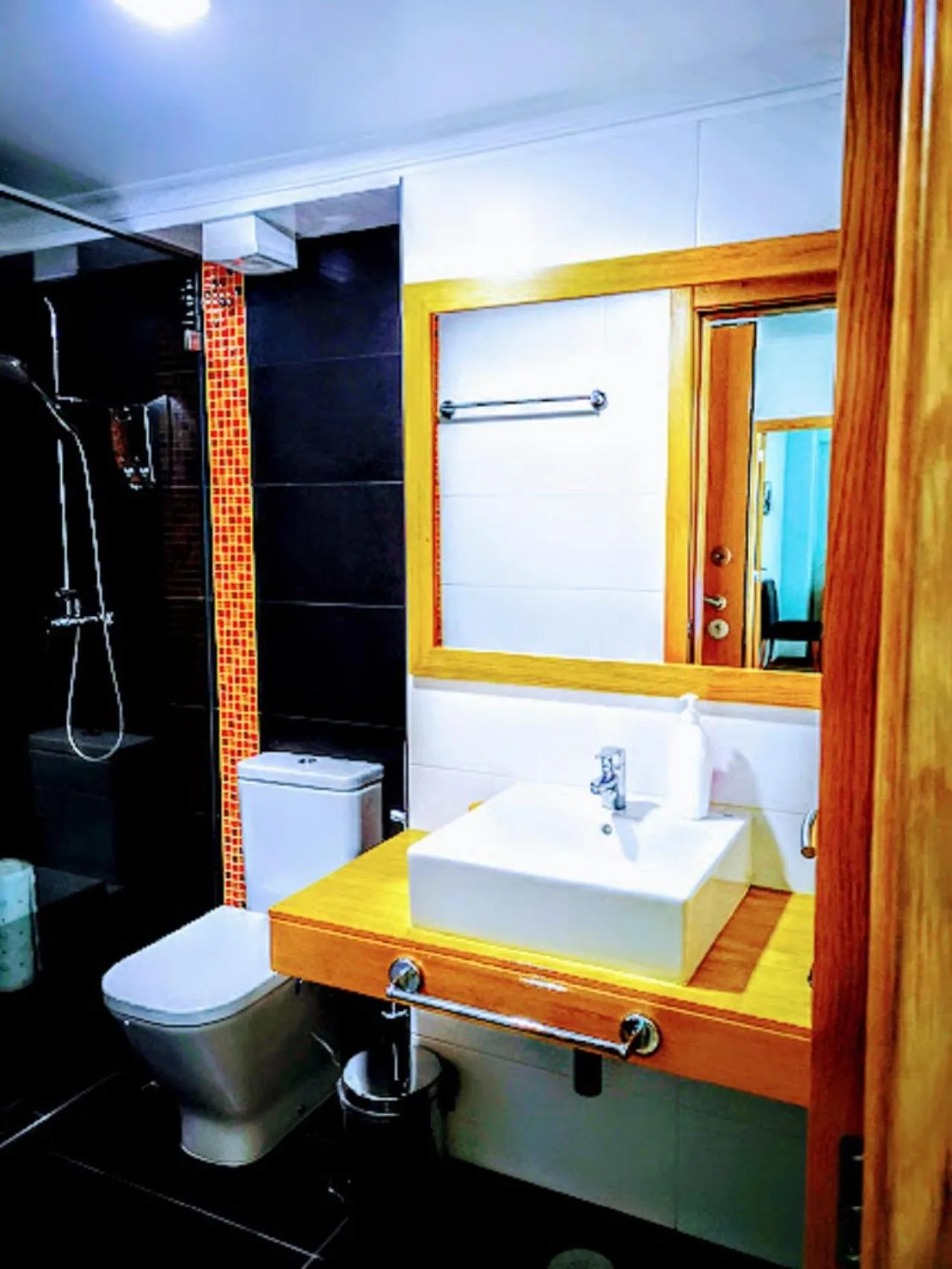 Shower in Casa dos Avós Apartments