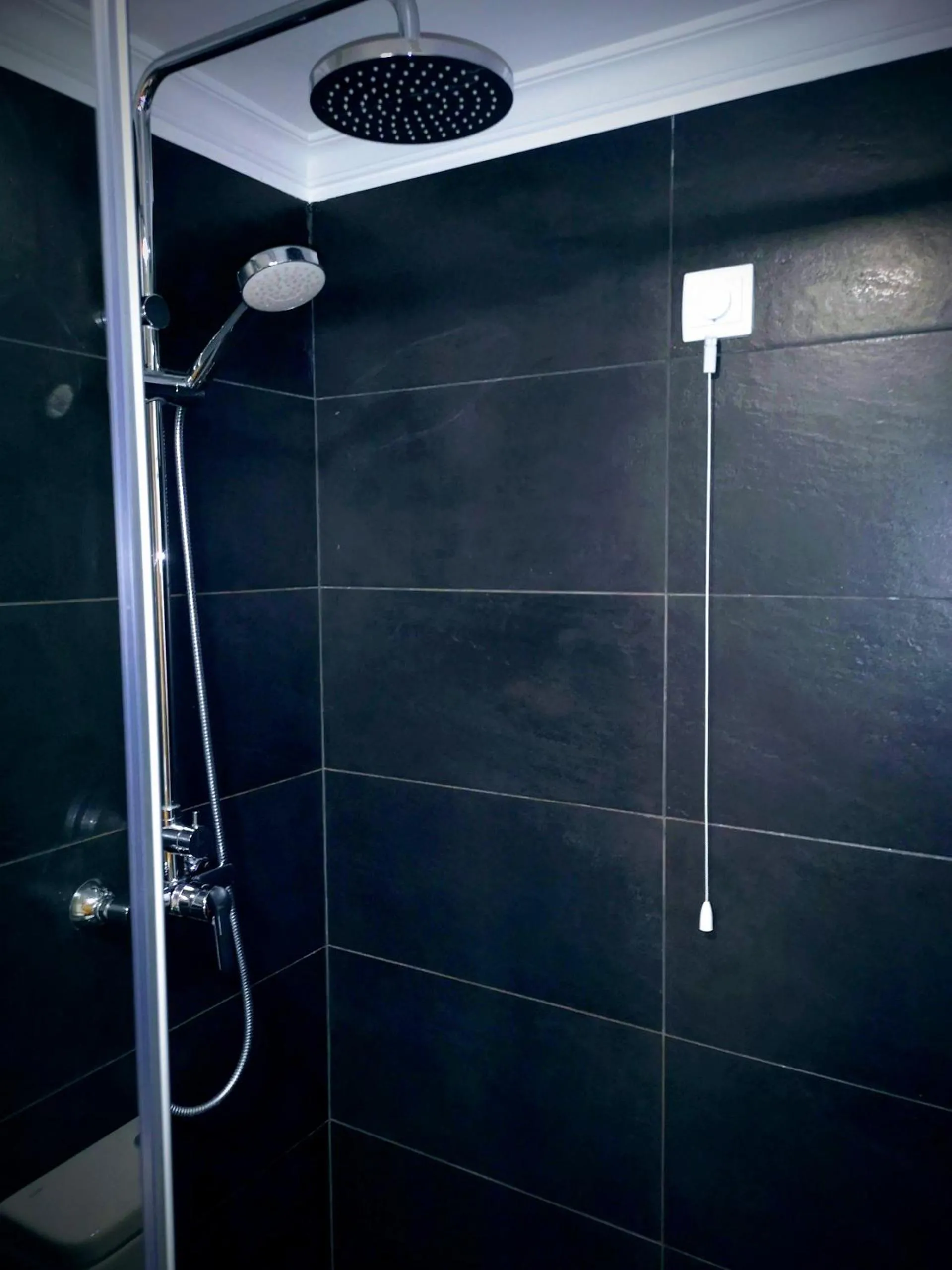 Shower in Casa dos Avós Apartments