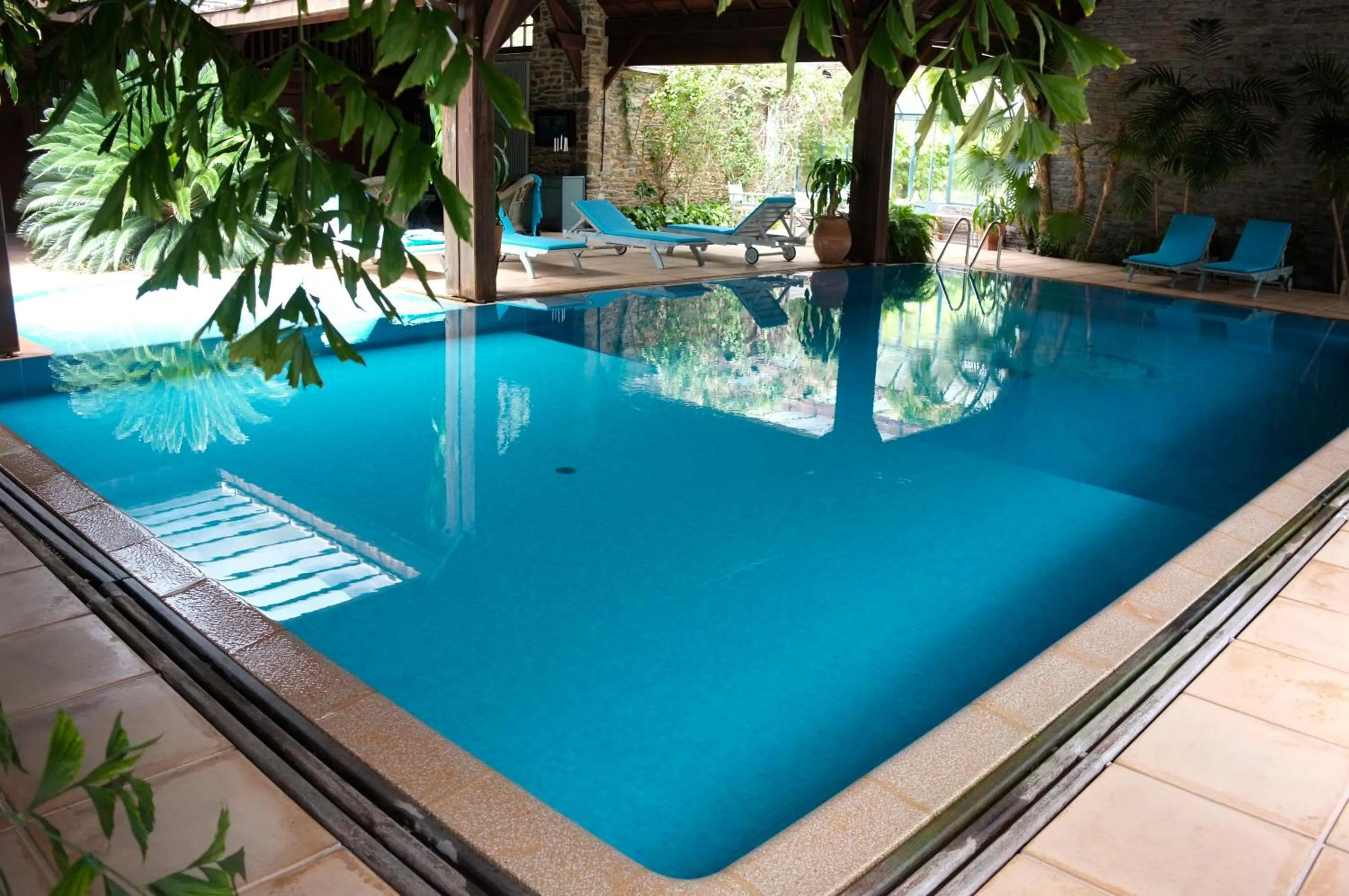 Swimming pool in Cottage du Manoir de Trégaray