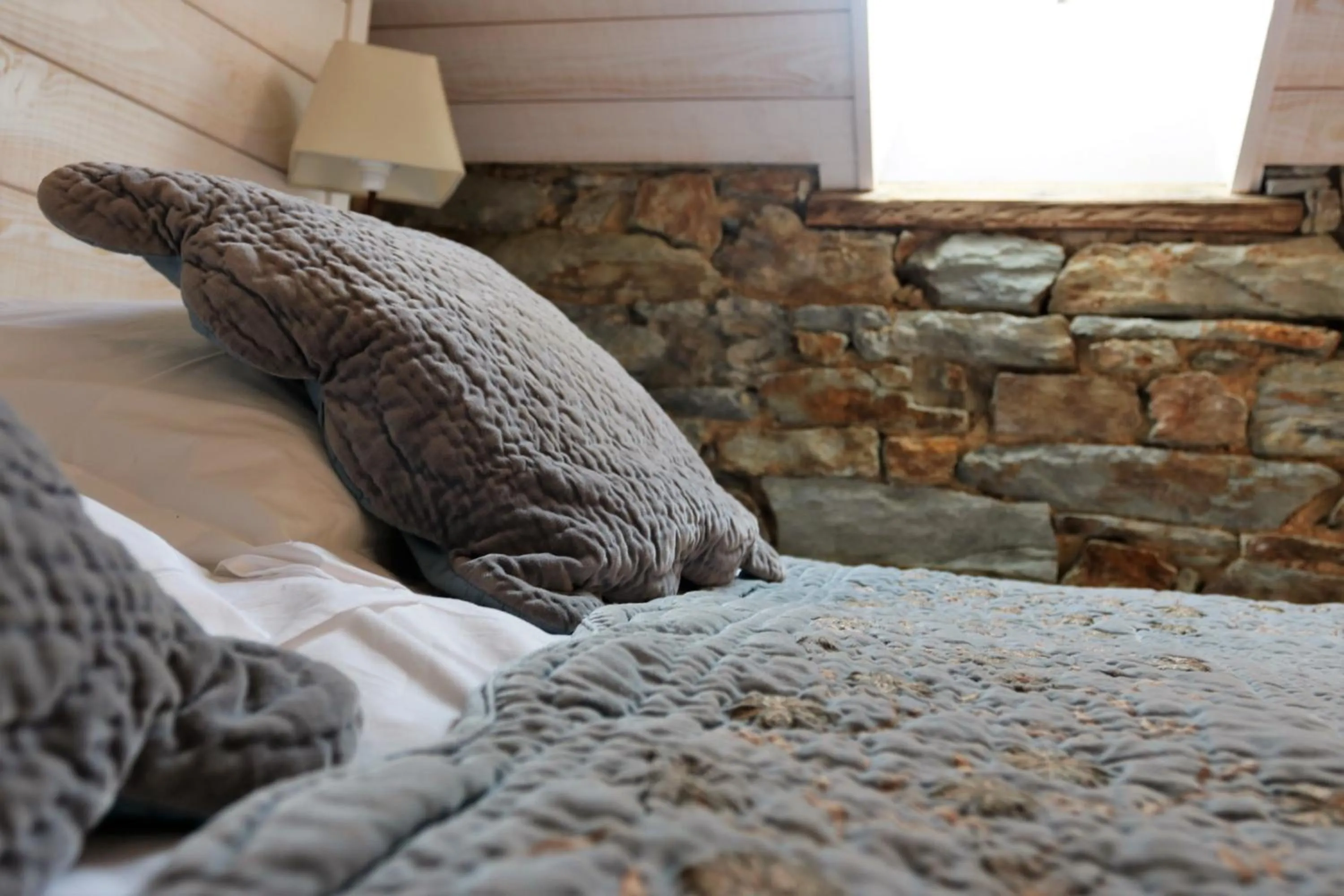 Bedroom, Bed in Cottage du Manoir de Trégaray