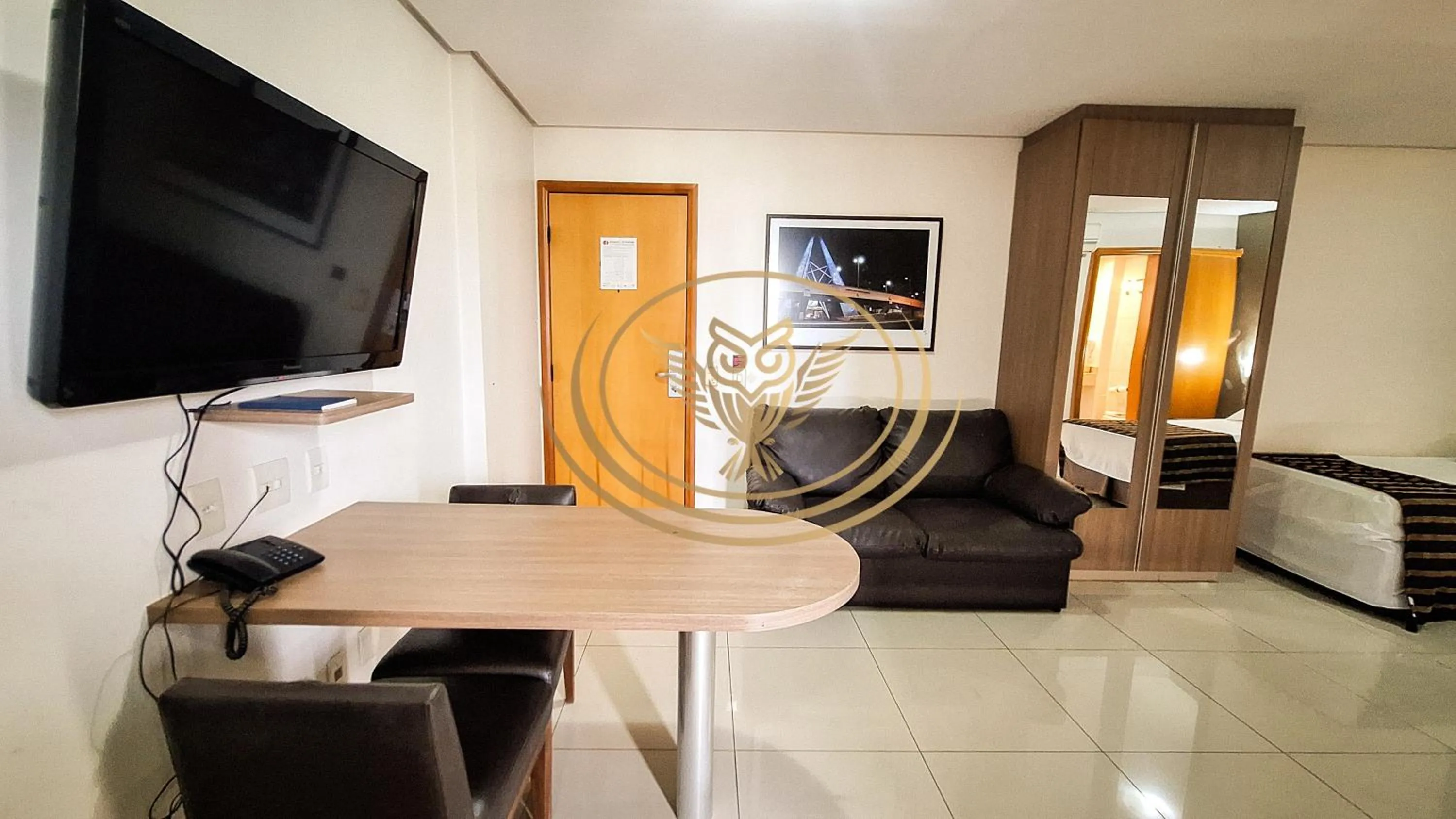 Communal lounge/ TV room, Bed in Coruja Imob - Flat Crystal Place