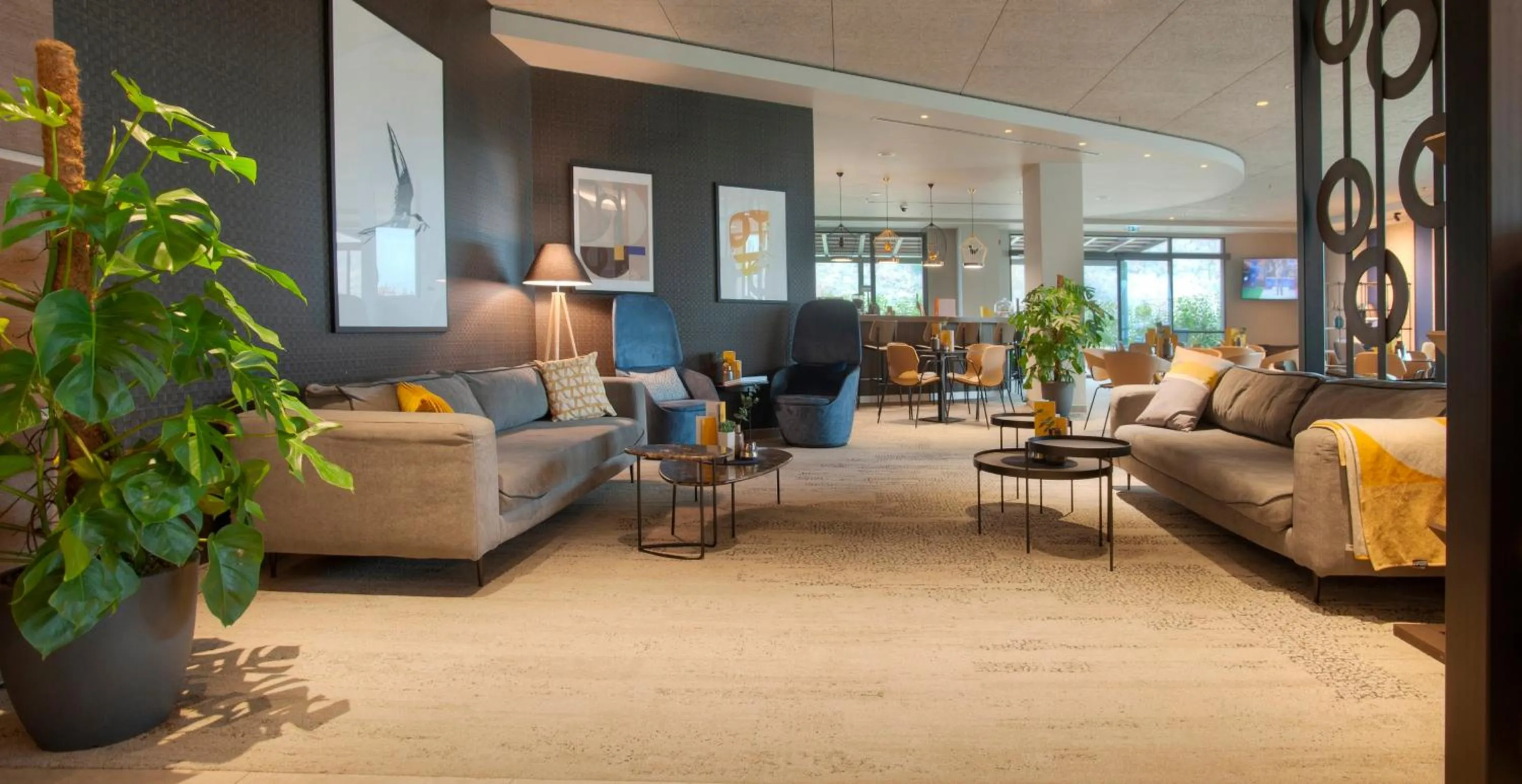 Lounge or bar in voco - Podgorica by IHG