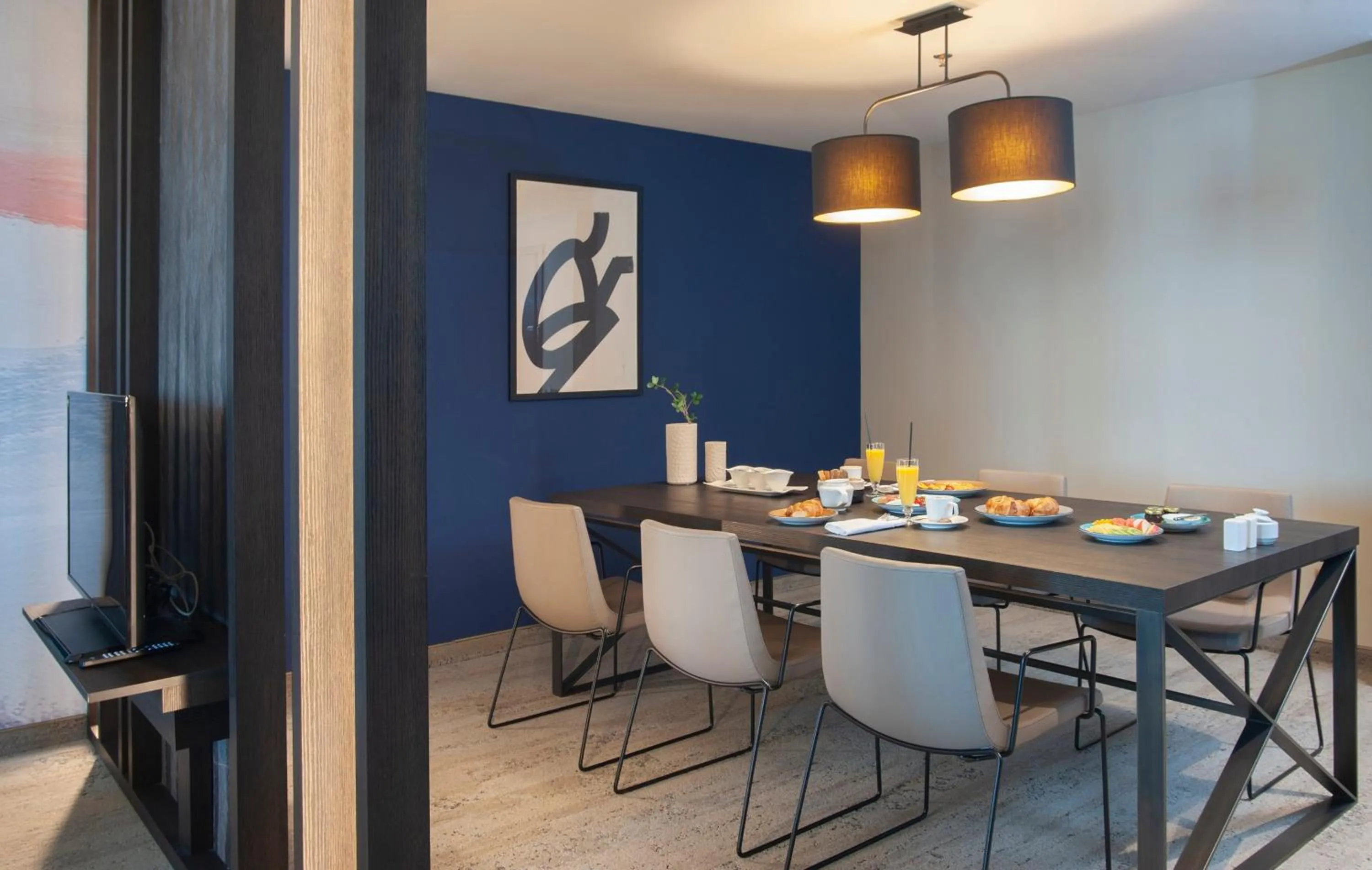 Photo of the whole room in voco - Podgorica by IHG