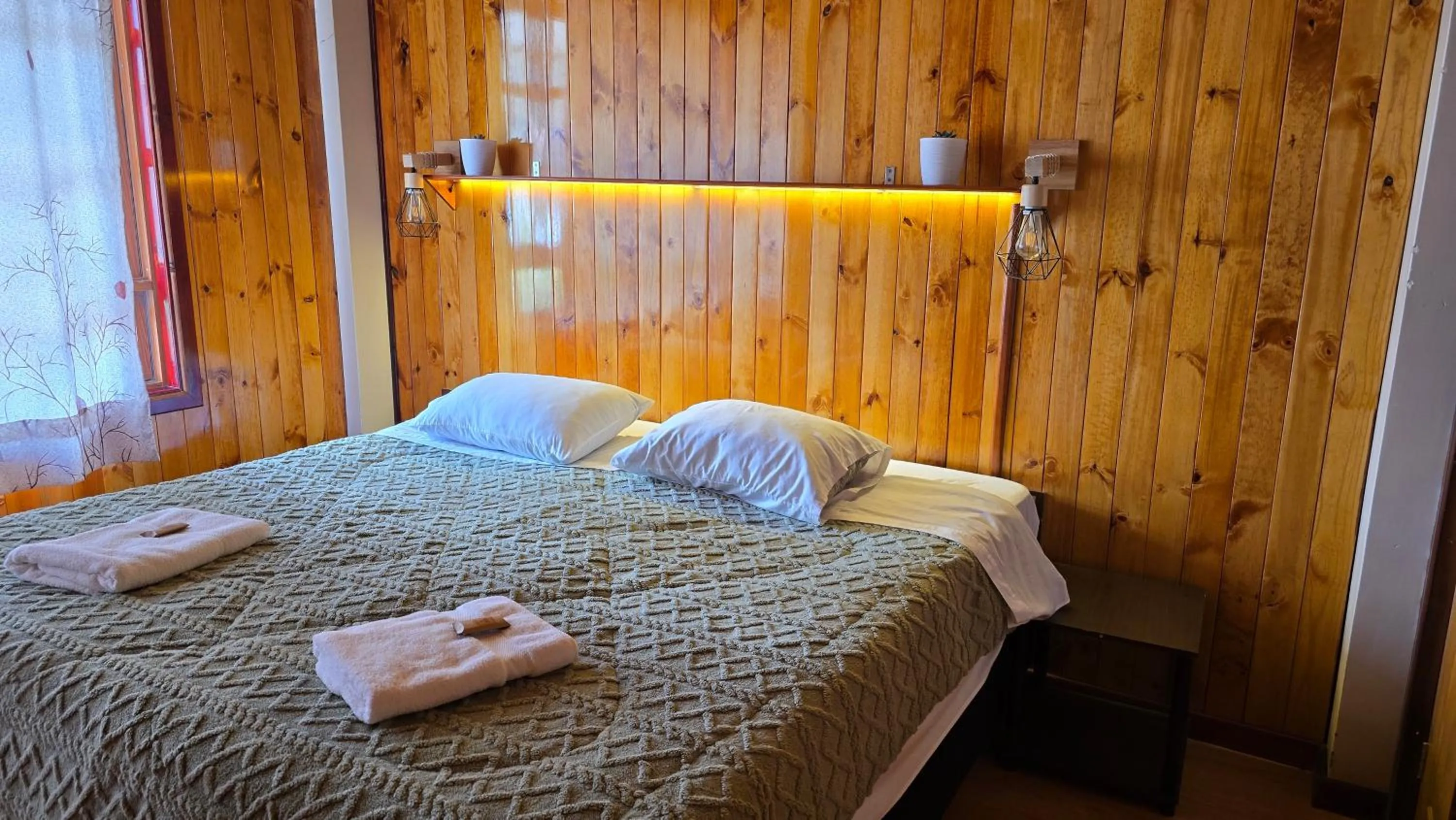 Property building, Bed in Tunki Lodge - Tours, Cabañas y Sauna