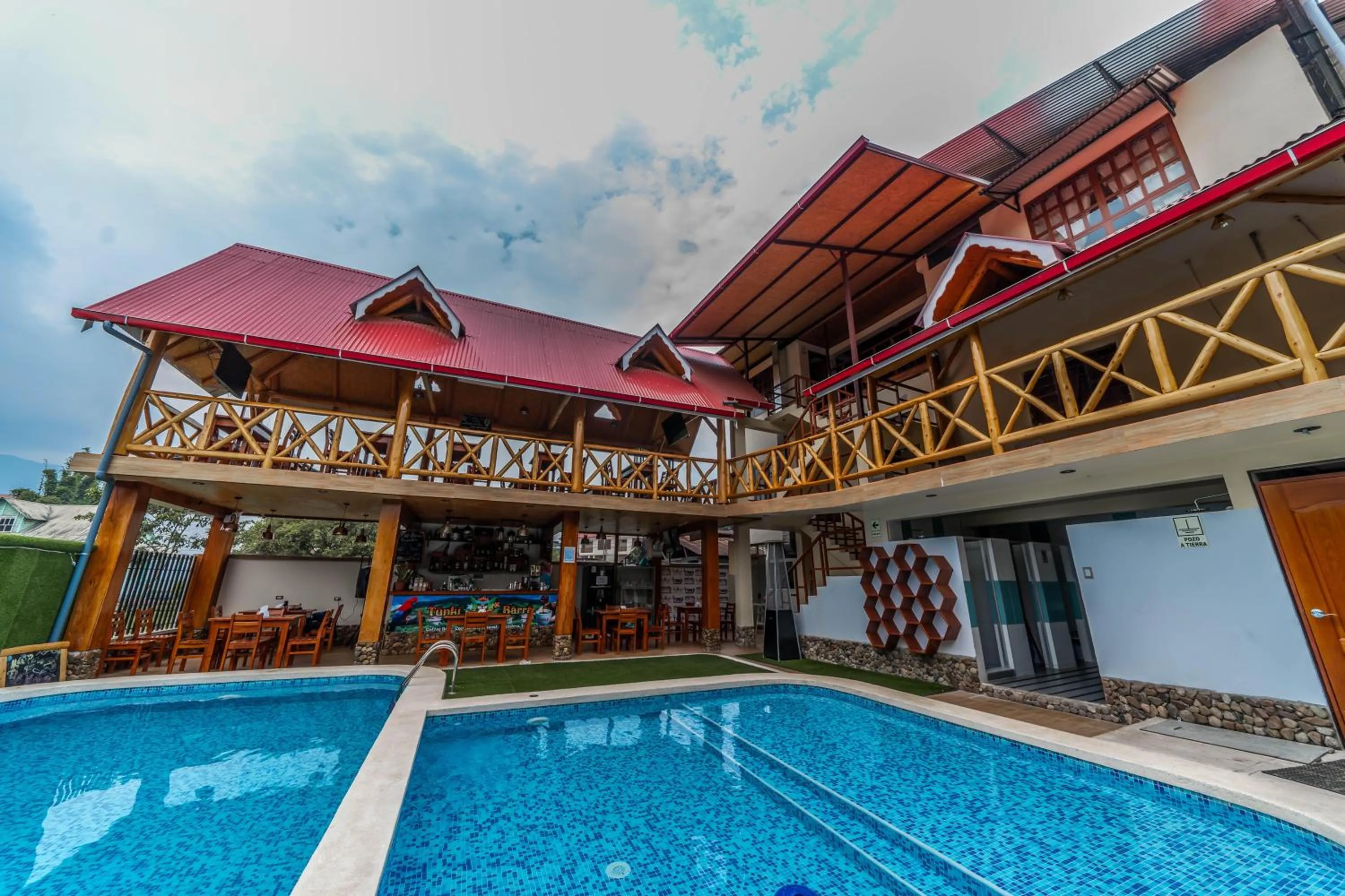 Property building in Tunki Lodge - Tours, Cabañas y Sauna