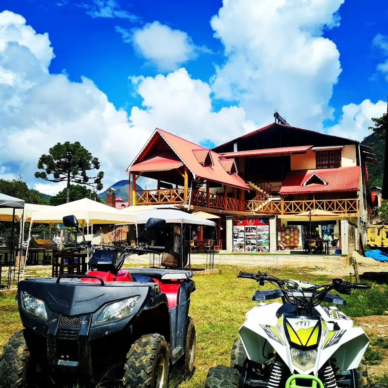 Property building in Tunki Lodge - Tours, Cabañas y Sauna