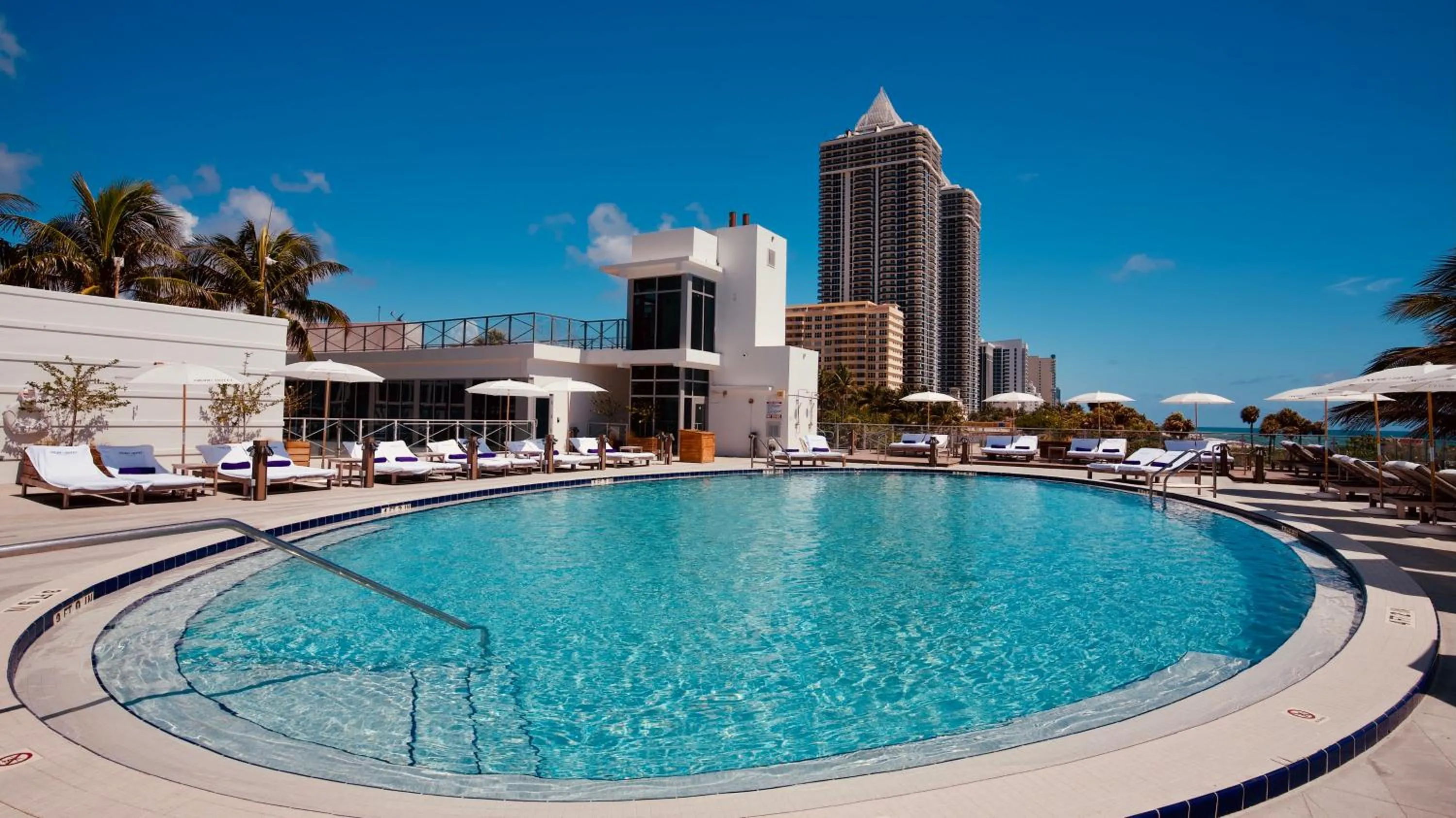 Swimming pool in Nobu Hotel Miami Beach