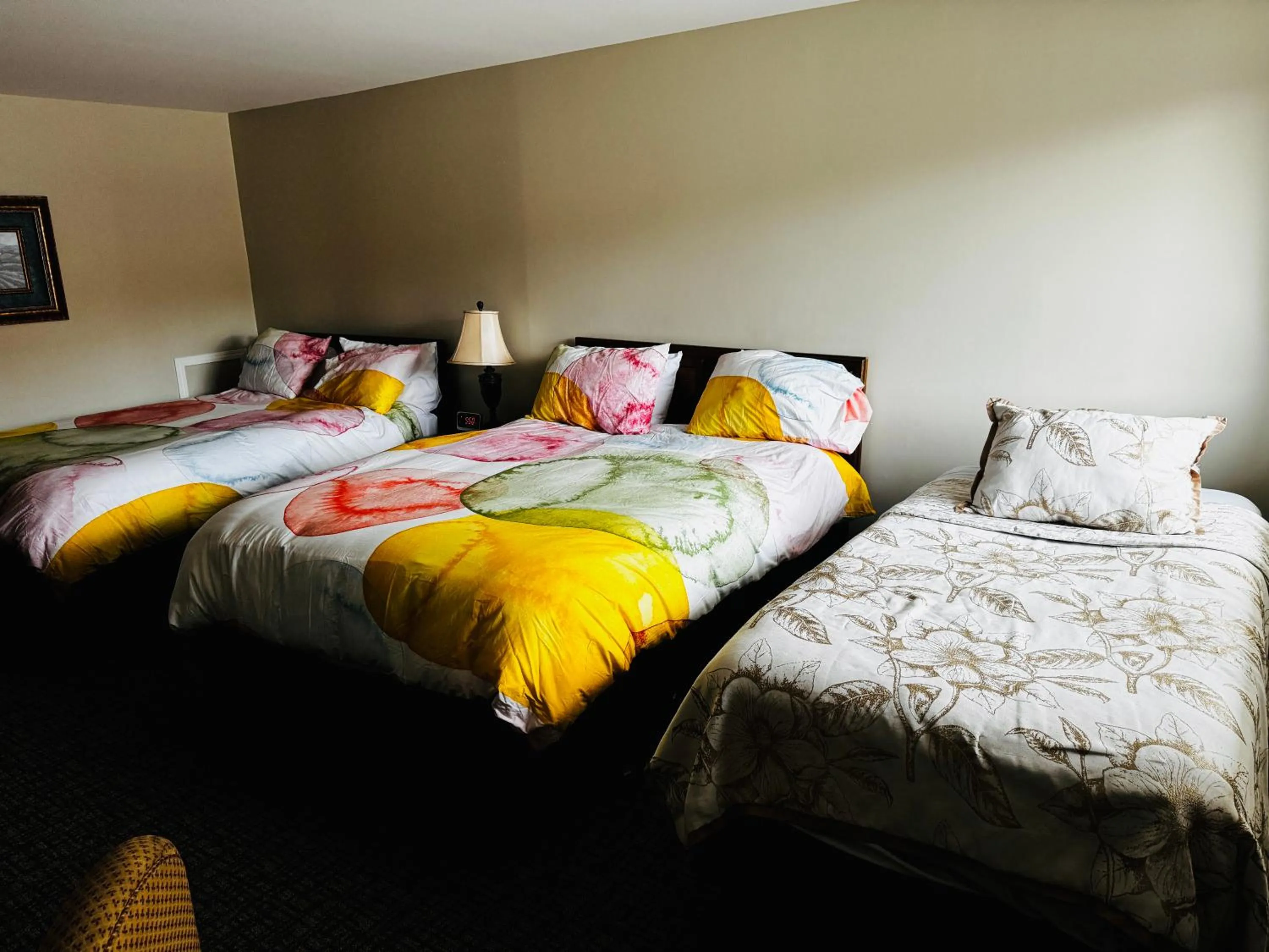 Bedroom, Bed in Fundy Line Motel