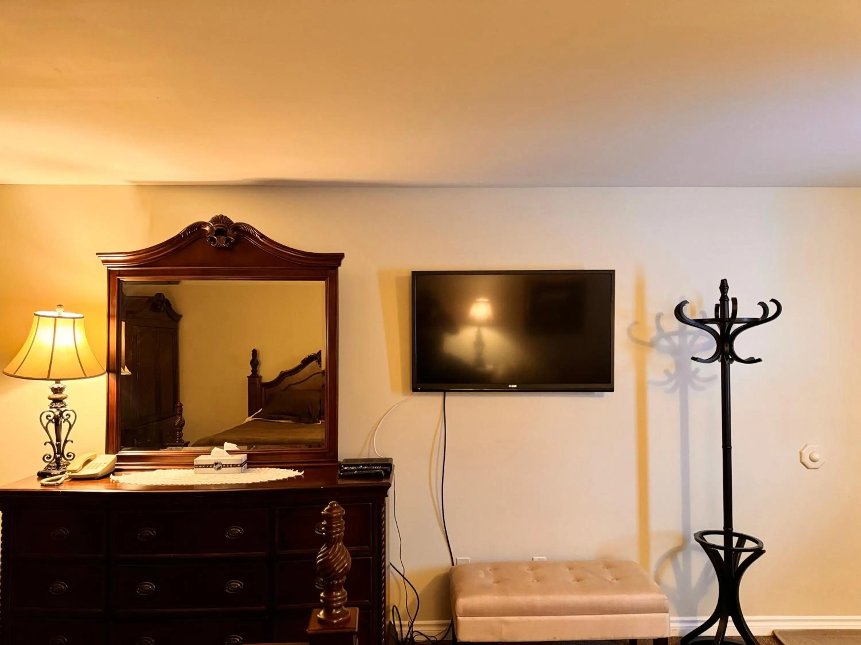 TV and multimedia in Fundy Line Motel