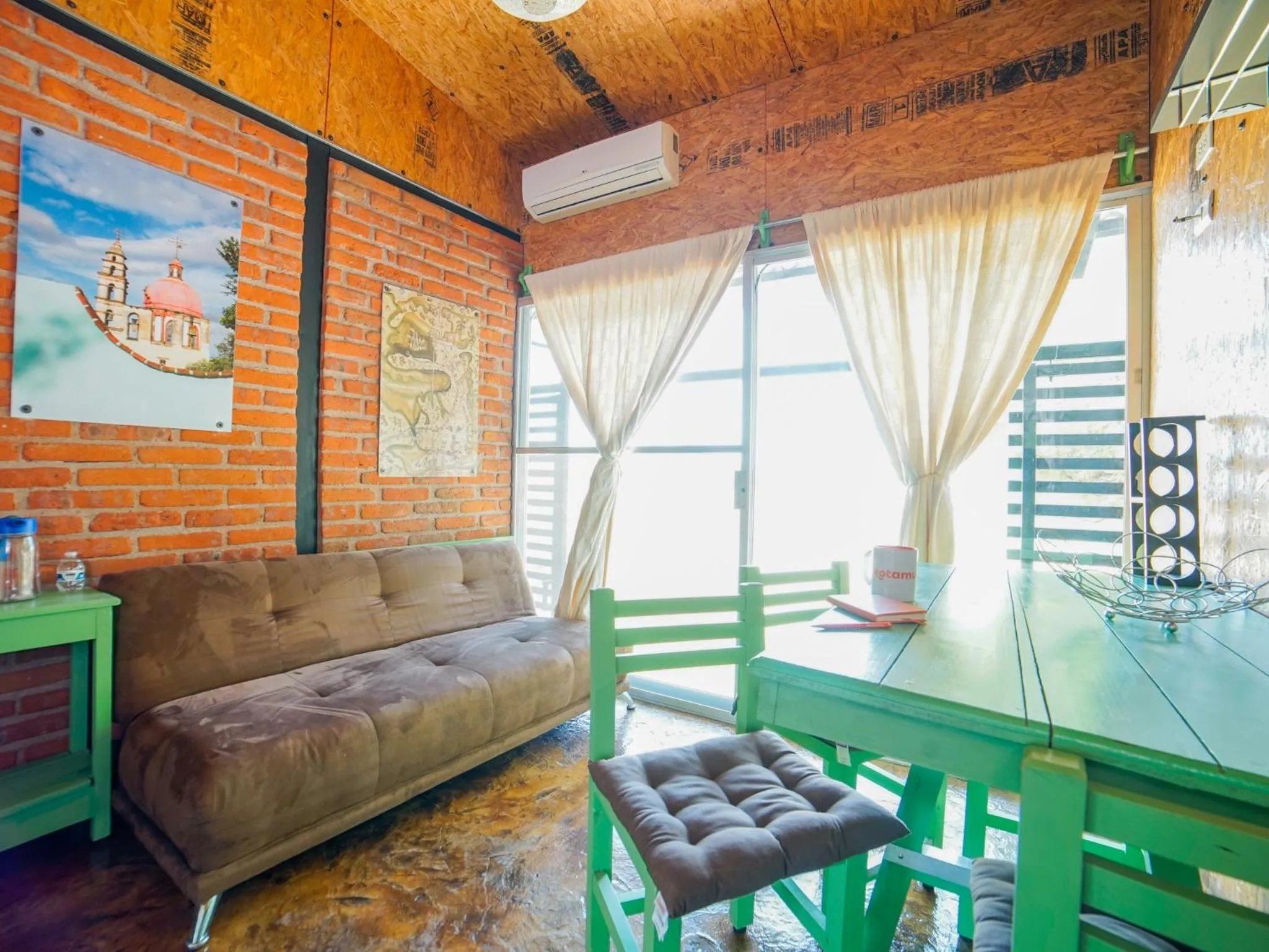 Living room in Mesa Verde by Rotamundos