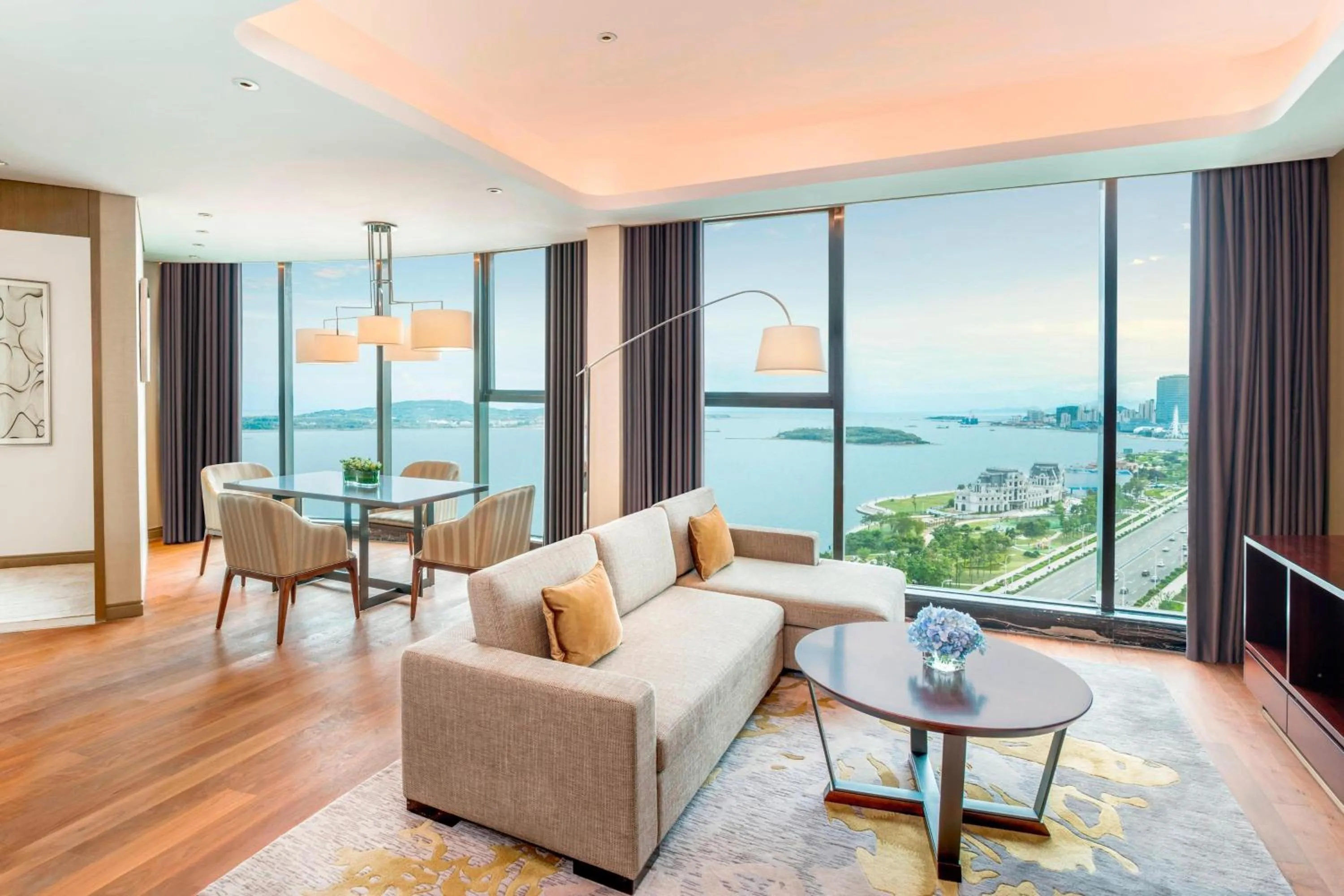 Living room in Sheraton Qingdao West Coast