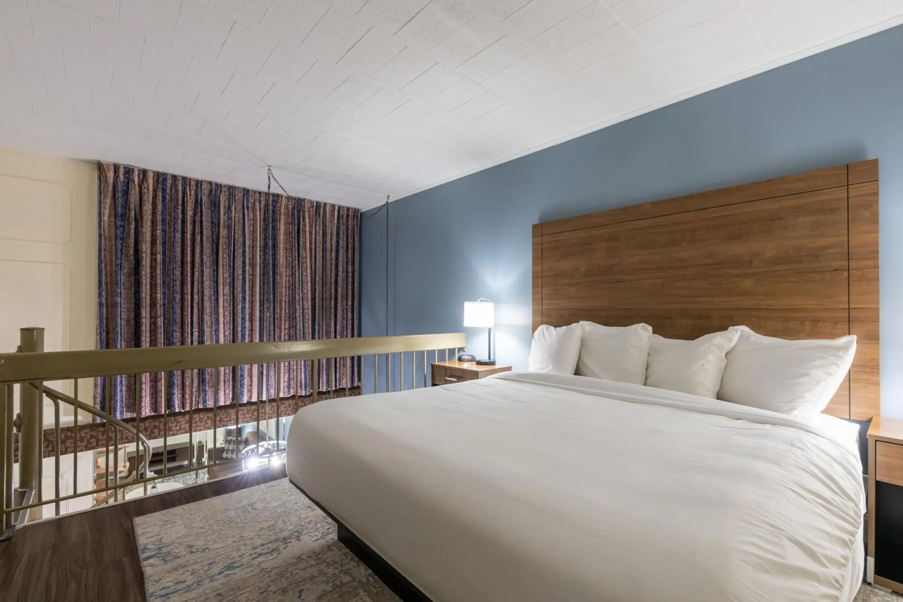 Bed in Altoona Grand Hotel Bed in Altoona Grand Hotel