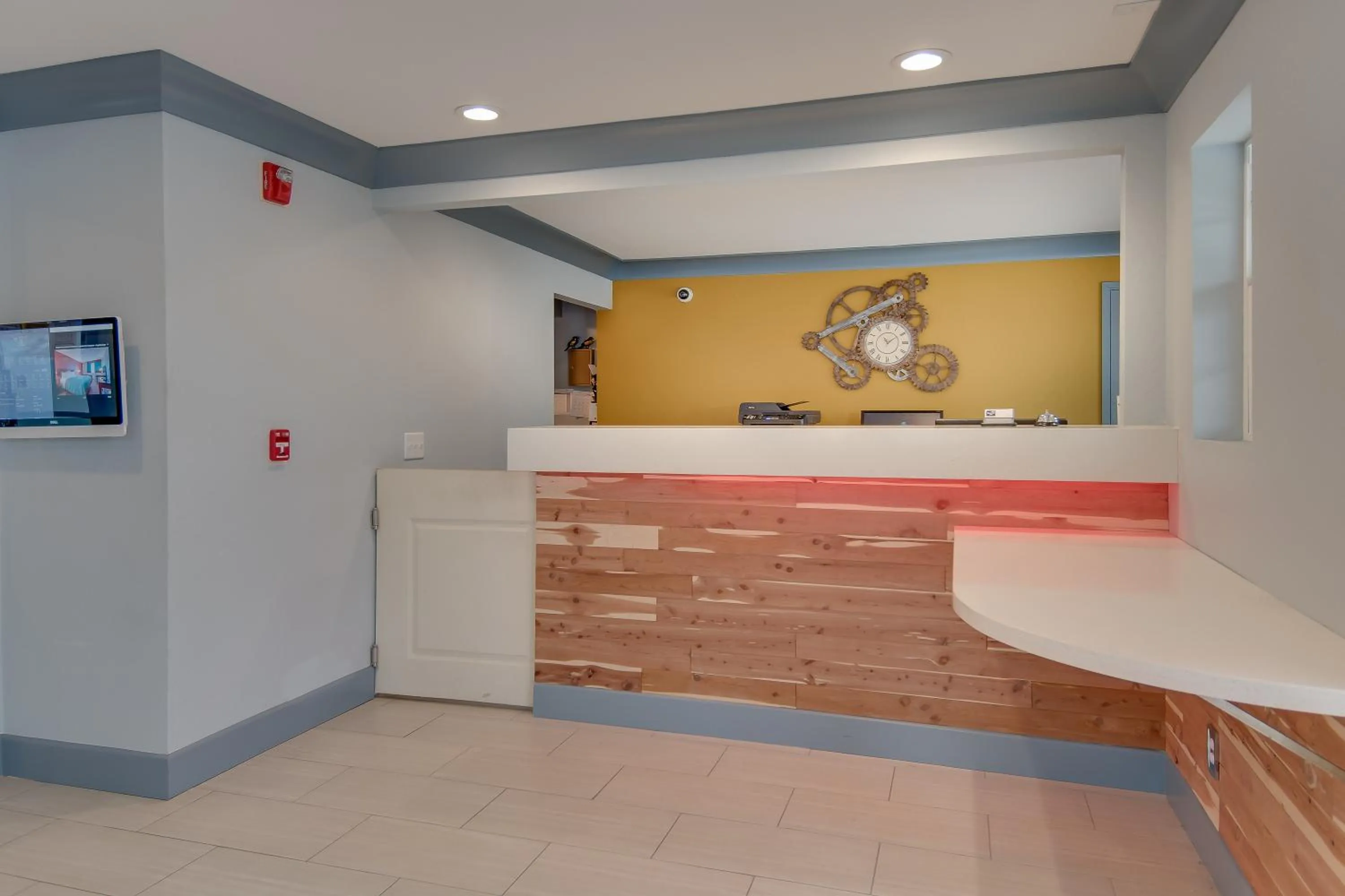 Property building in Vagabond Inn Executive Hayward