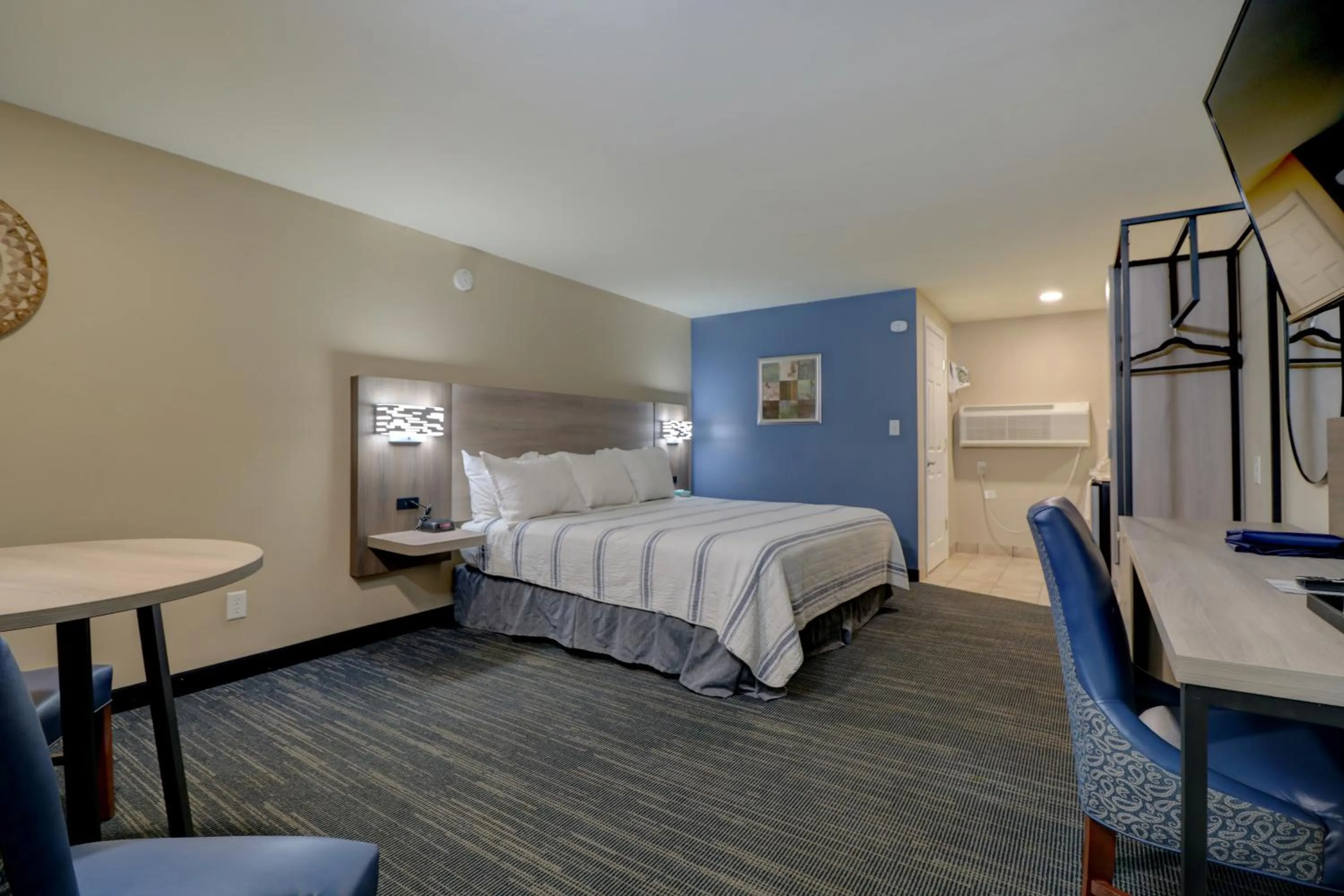 Photo of the whole room, Bed in Wells-Ogunquit Resort Motel & Cottages