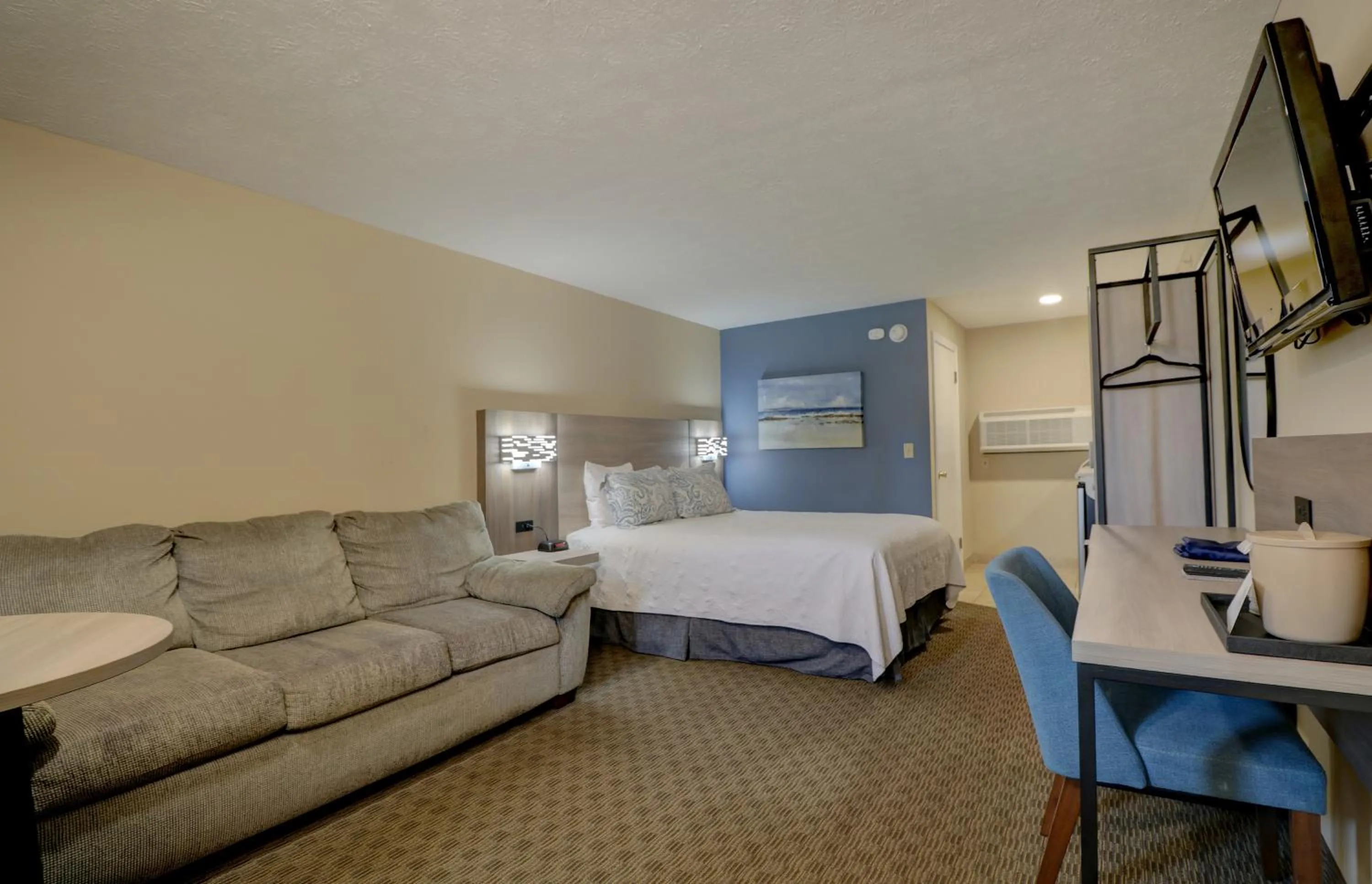 Photo of the whole room, Bed in Wells-Ogunquit Resort Motel & Cottages