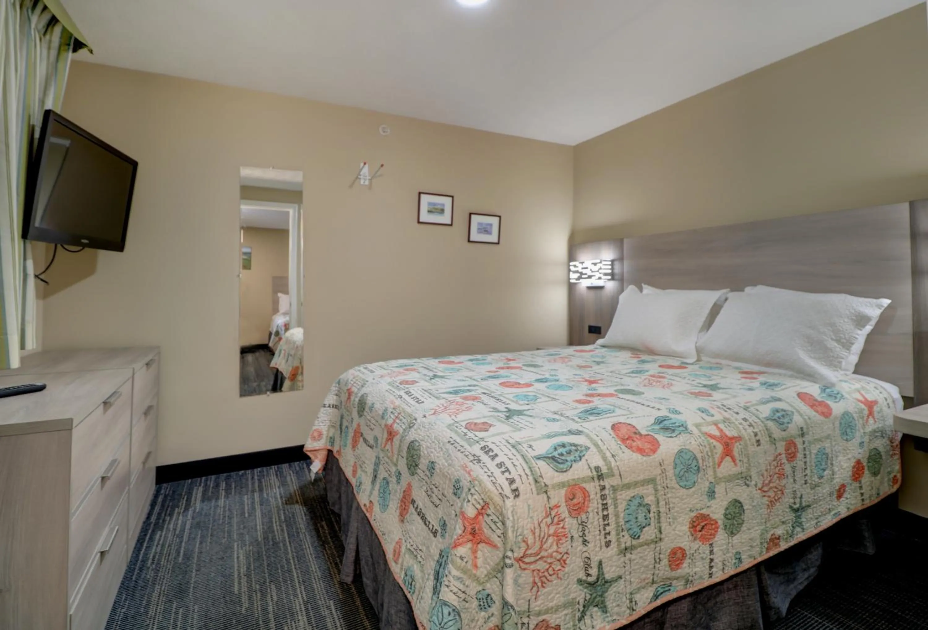 Photo of the whole room, Bed in Wells-Ogunquit Resort Motel & Cottages