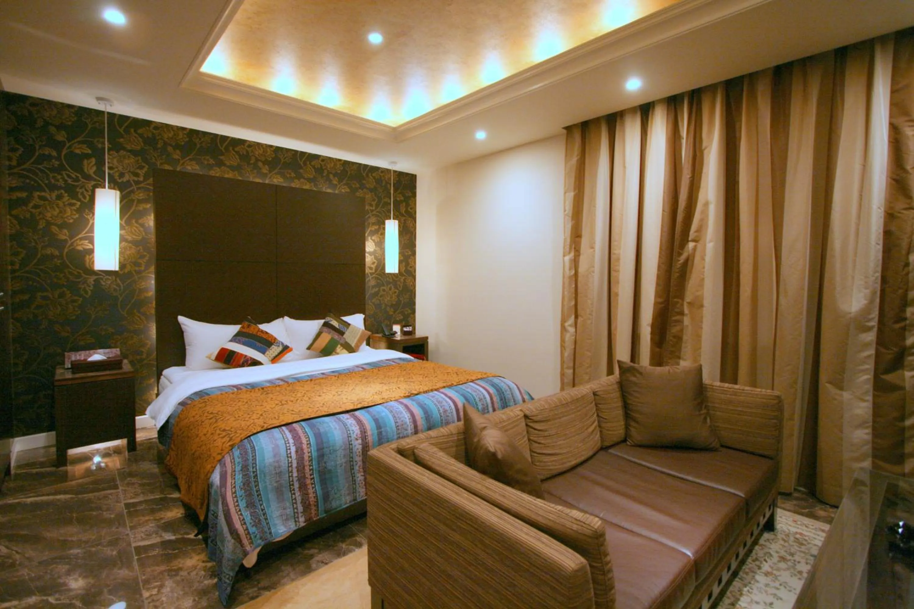 Bedroom, Bed in Hotel Aura Daito (Adult Only)