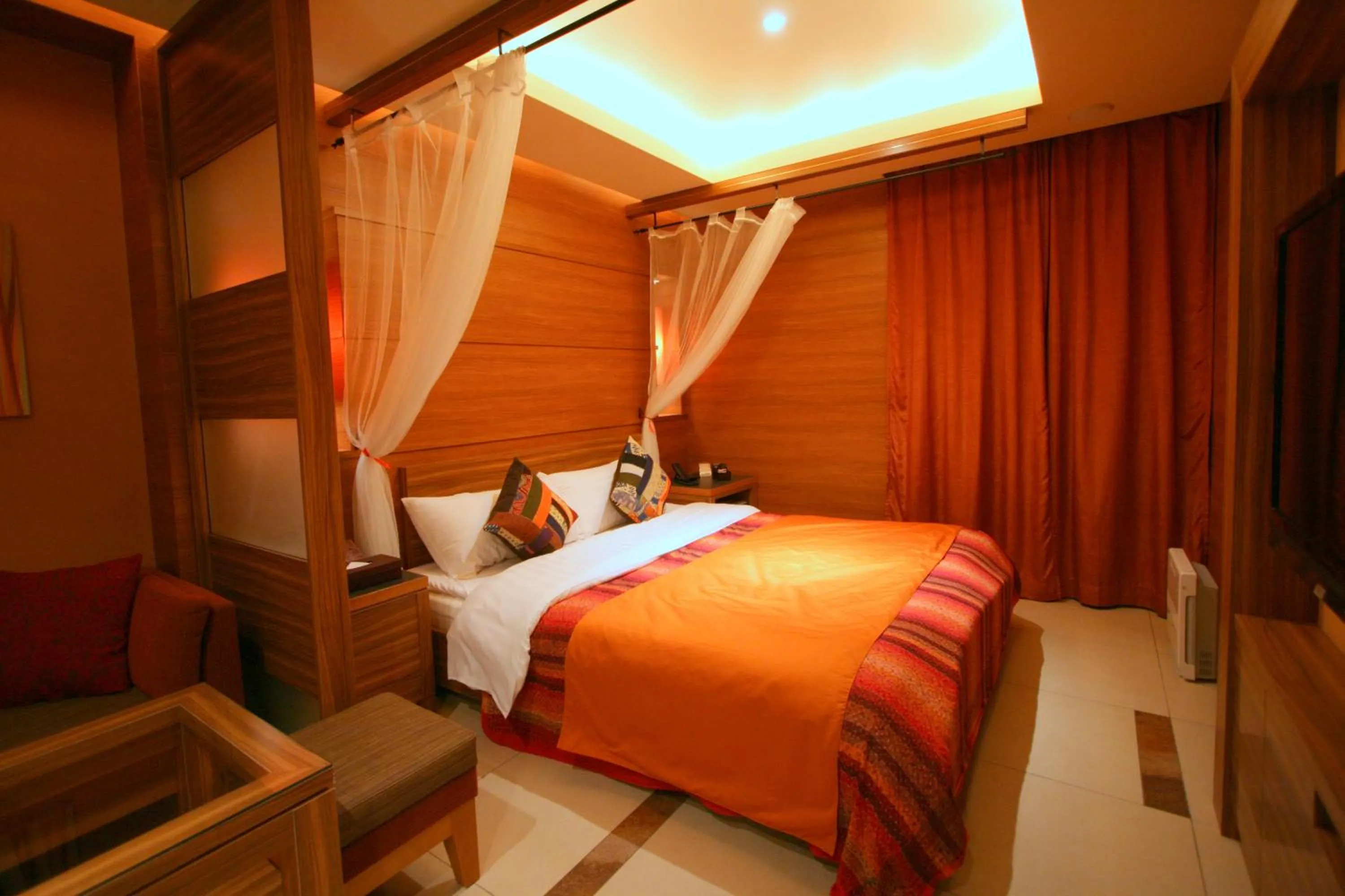 Bedroom, Bed in Hotel Aura Daito (Adult Only)