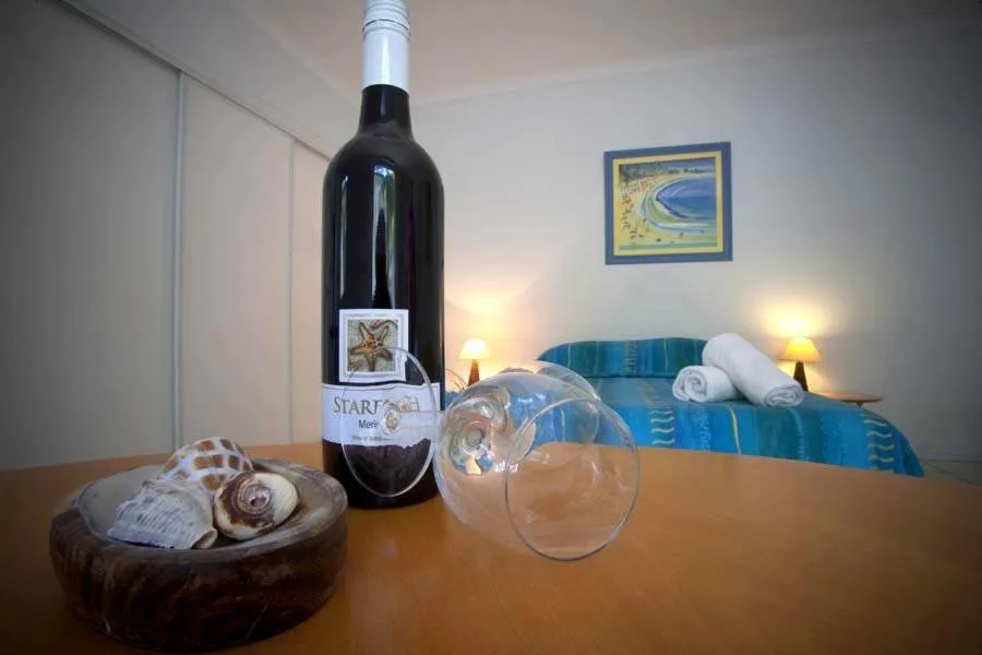Breakaway – Central Beachside Studio for 4 w/ Shared Pool, Minutes to Central Agnes Water & 1770