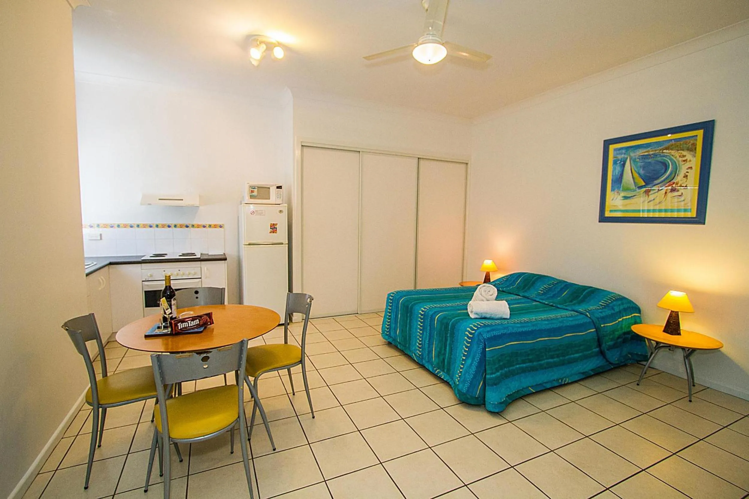 Breakaway – Central Beachside Studio for 4 w/ Shared Pool, Minutes to Central Agnes Water & 1770