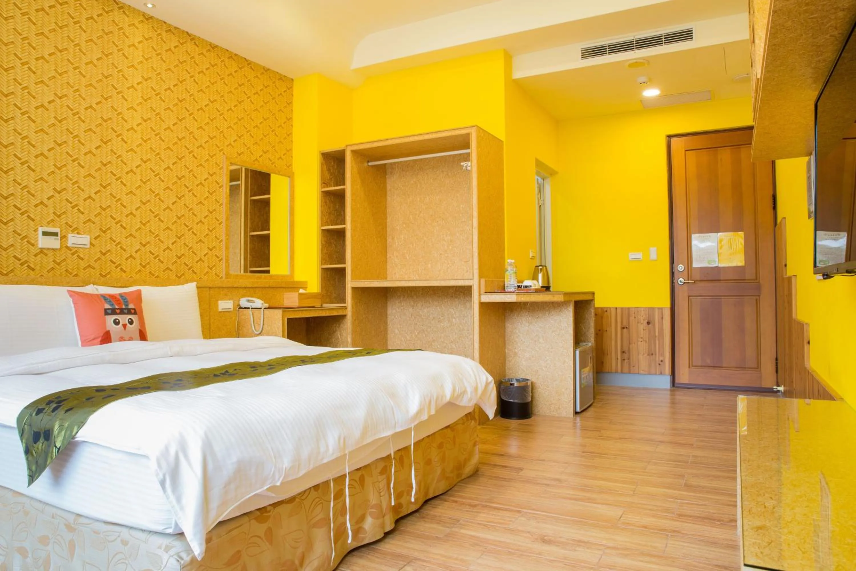 Photo of the whole room, Bed in Yuan Su B&B