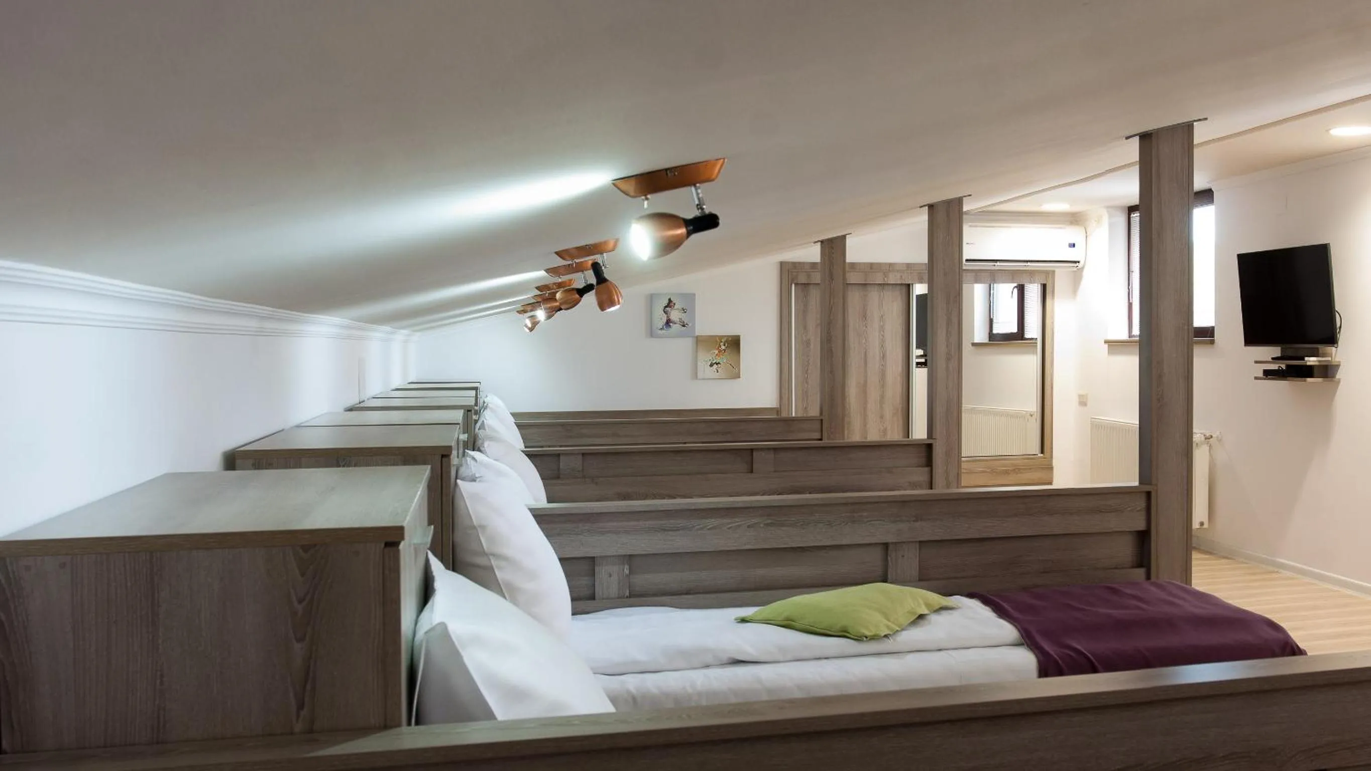 6-Bed Mixed Dormitory Room in Seva Hotel Health Club