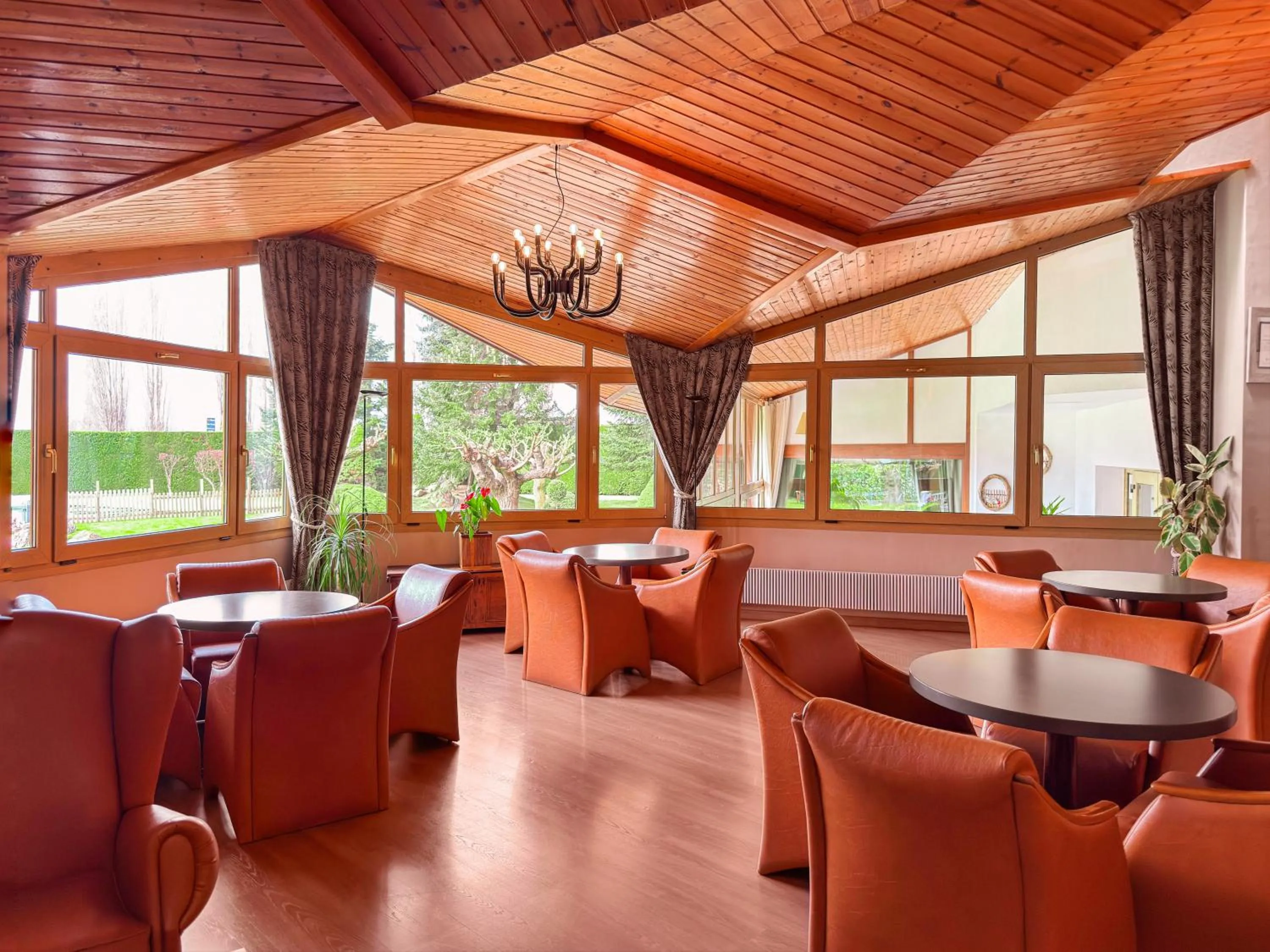 Living room in Puigcerda Park Hotel