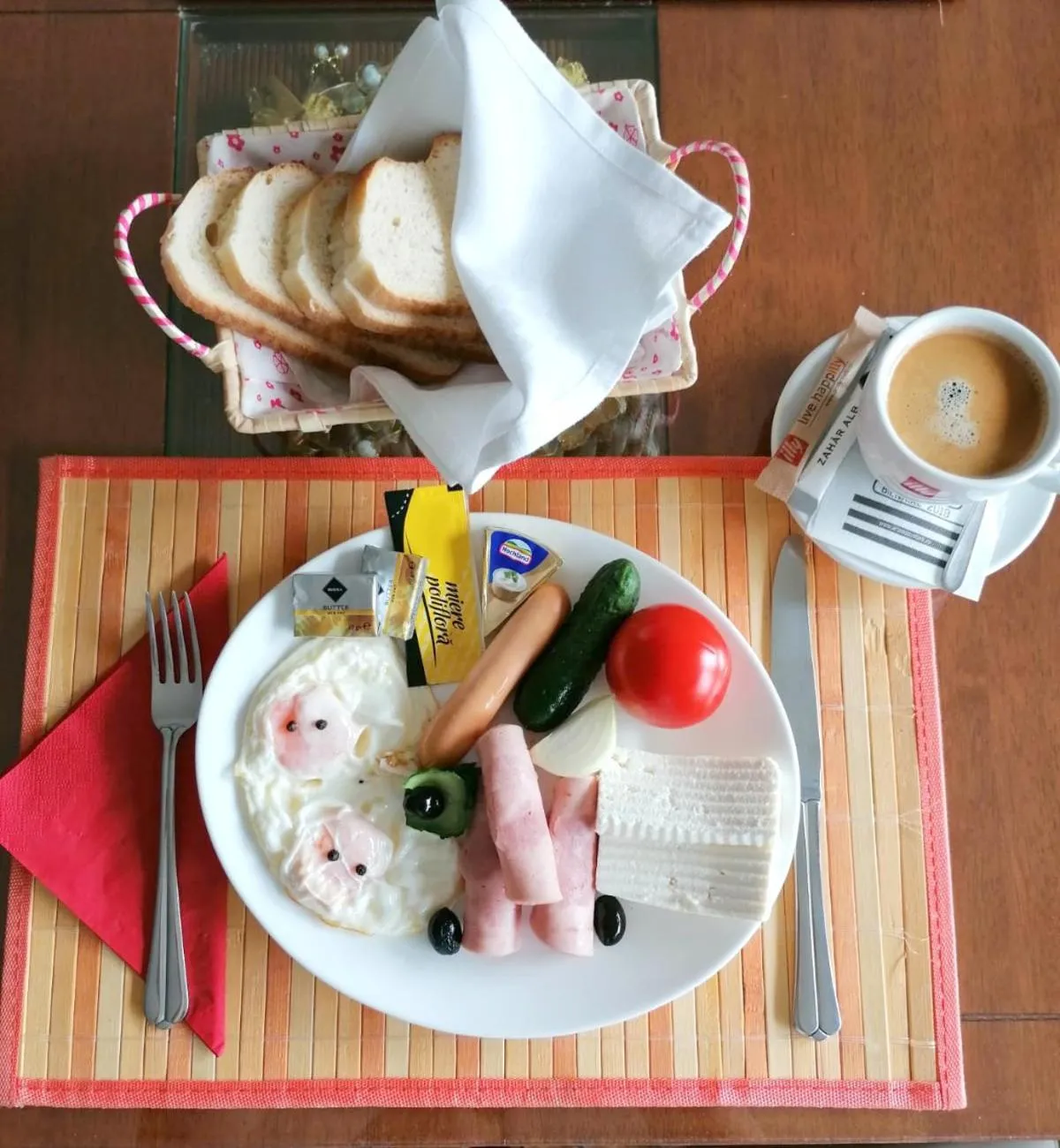 Food and drinks in Hotel Monteoru