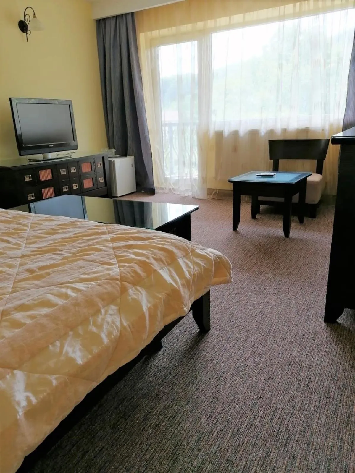 TV and multimedia, Bed in Hotel Monteoru