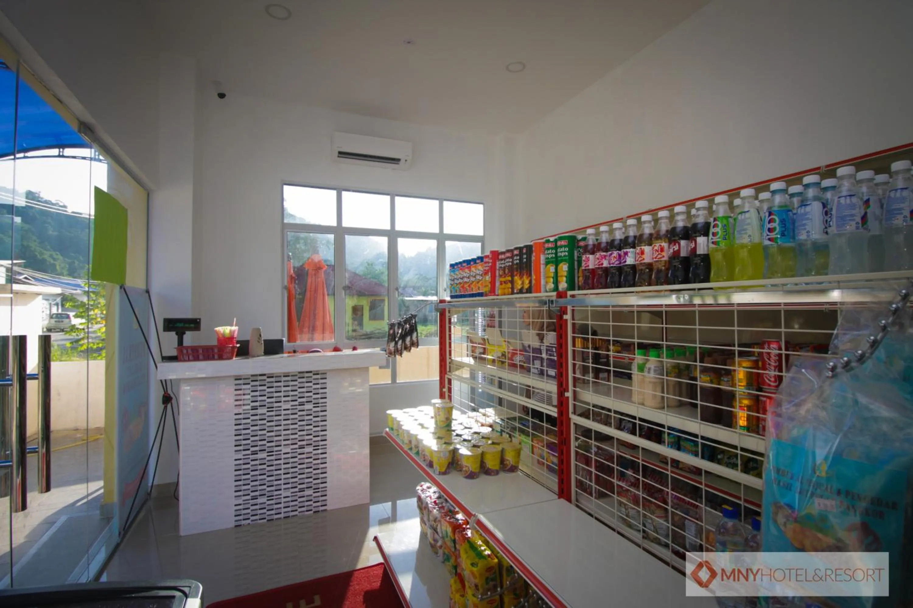 On-site shops in MNY Hotel & Resort
