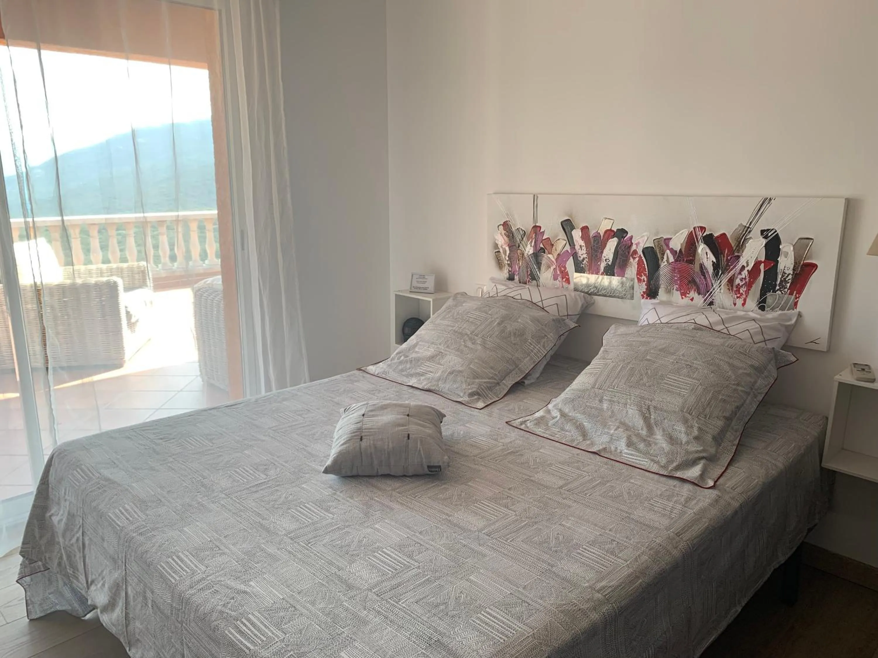 Photo of the whole room, Bed in Chez Marc et Jeannick