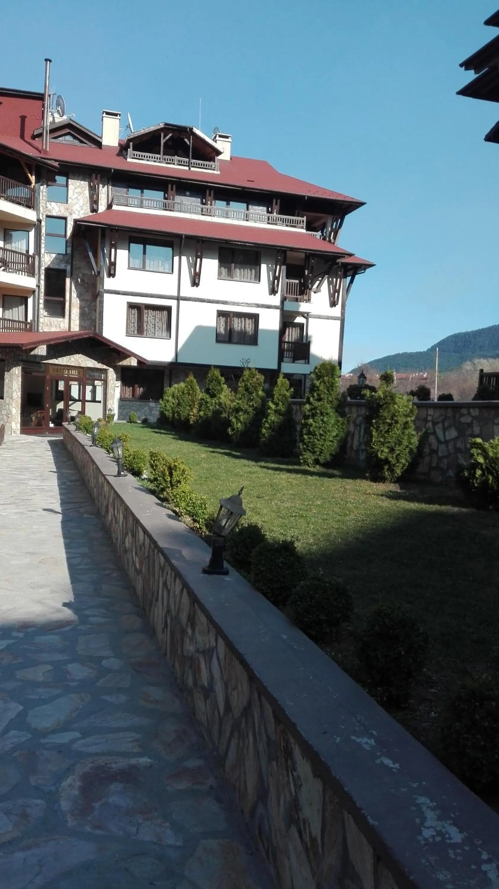 Garden view in Mountain Top Mina