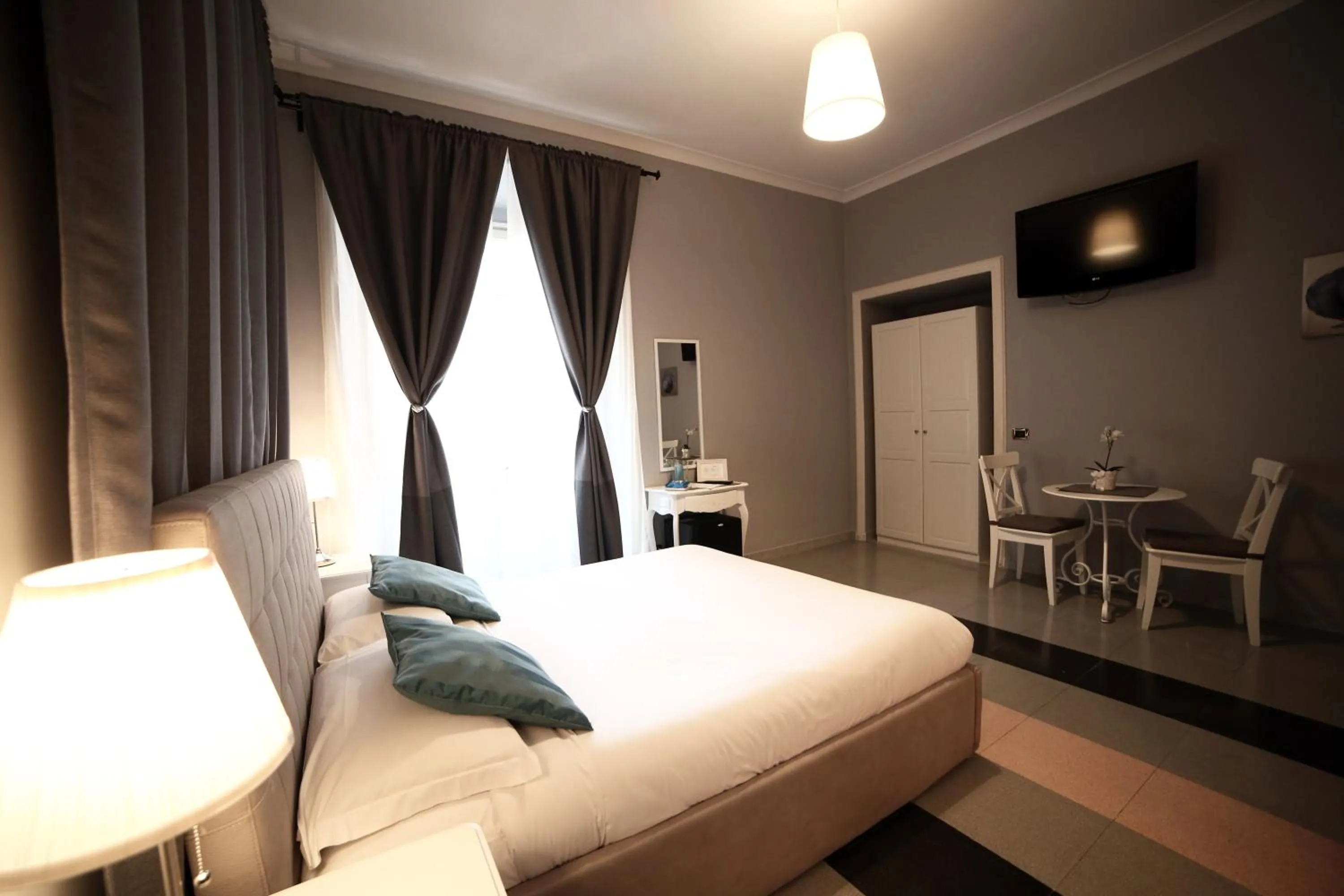 Photo of the whole room, Bed in Dhome B&B