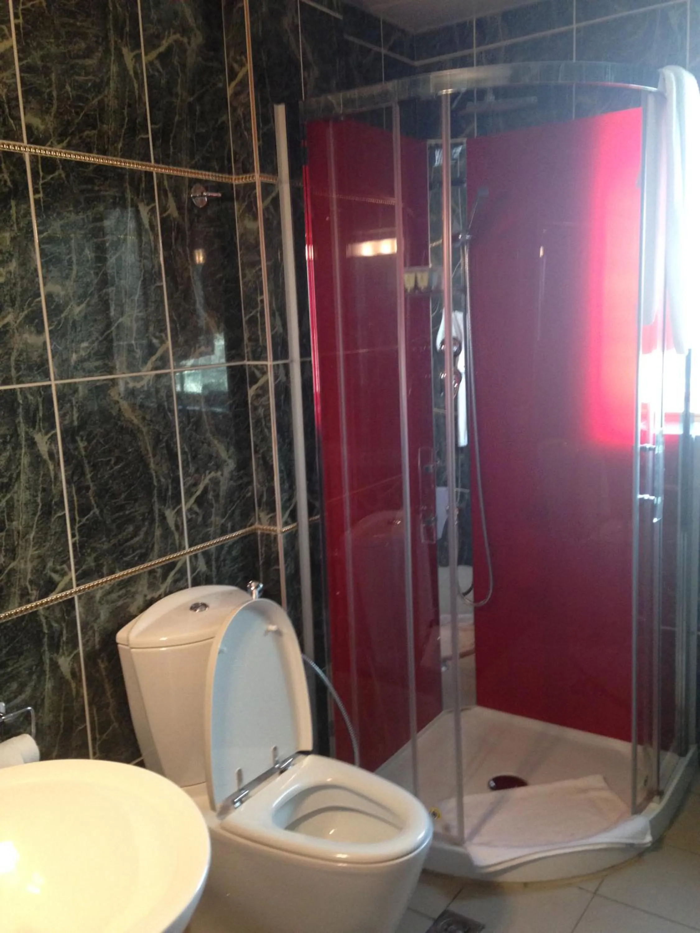 Toilet in Noubou International Hotel