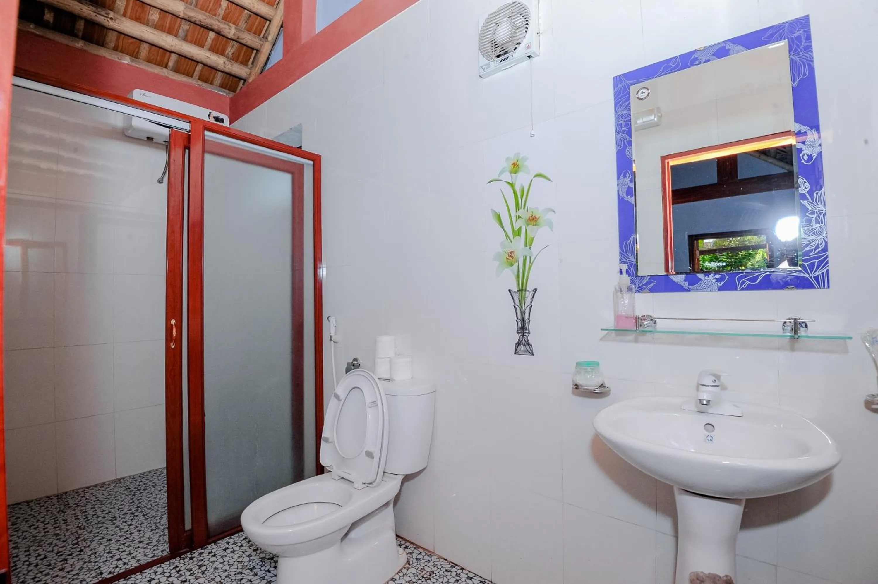 Shower in Tam Coc River View Homestay