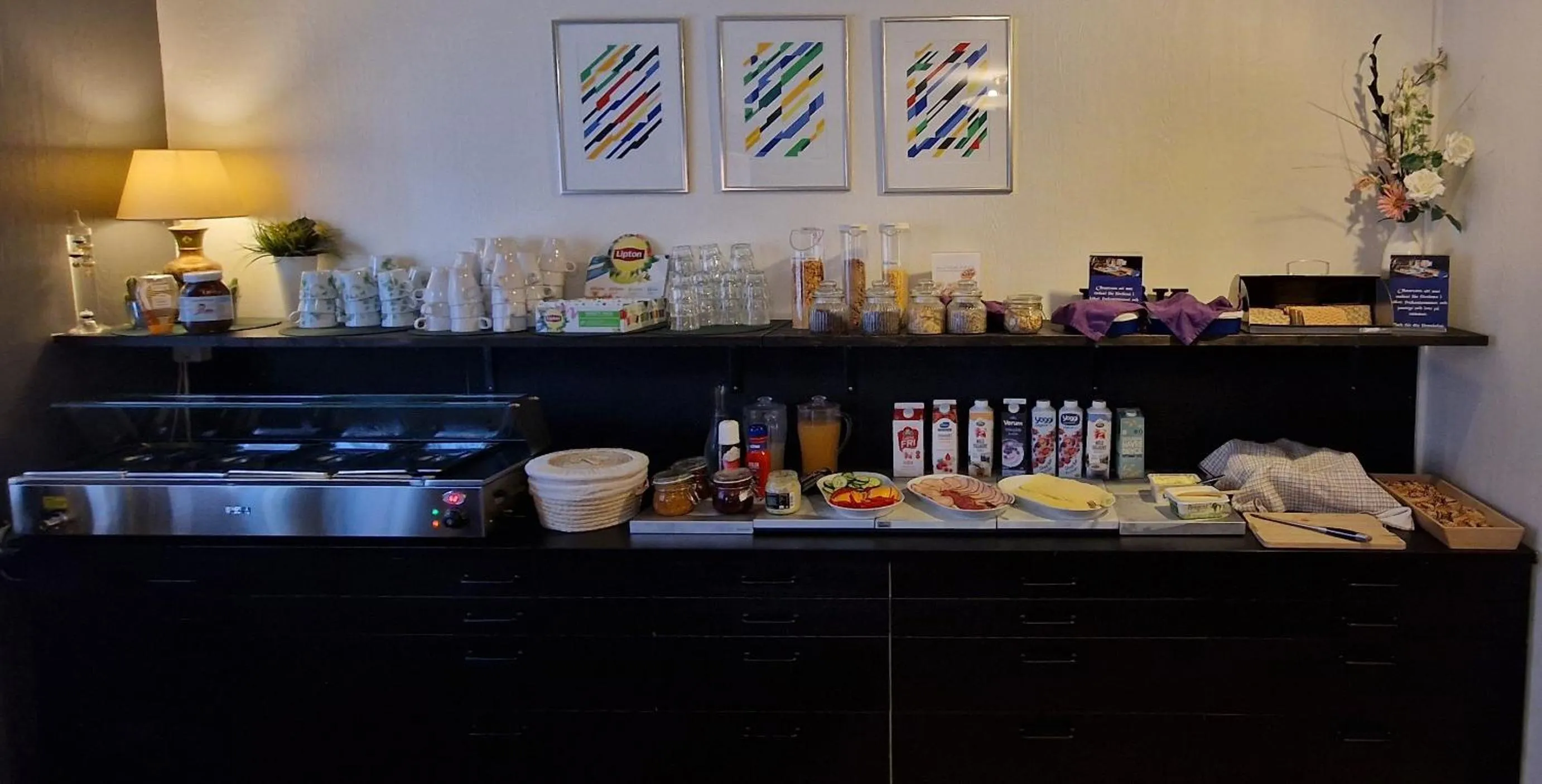 Food and drinks in Hotell Drott