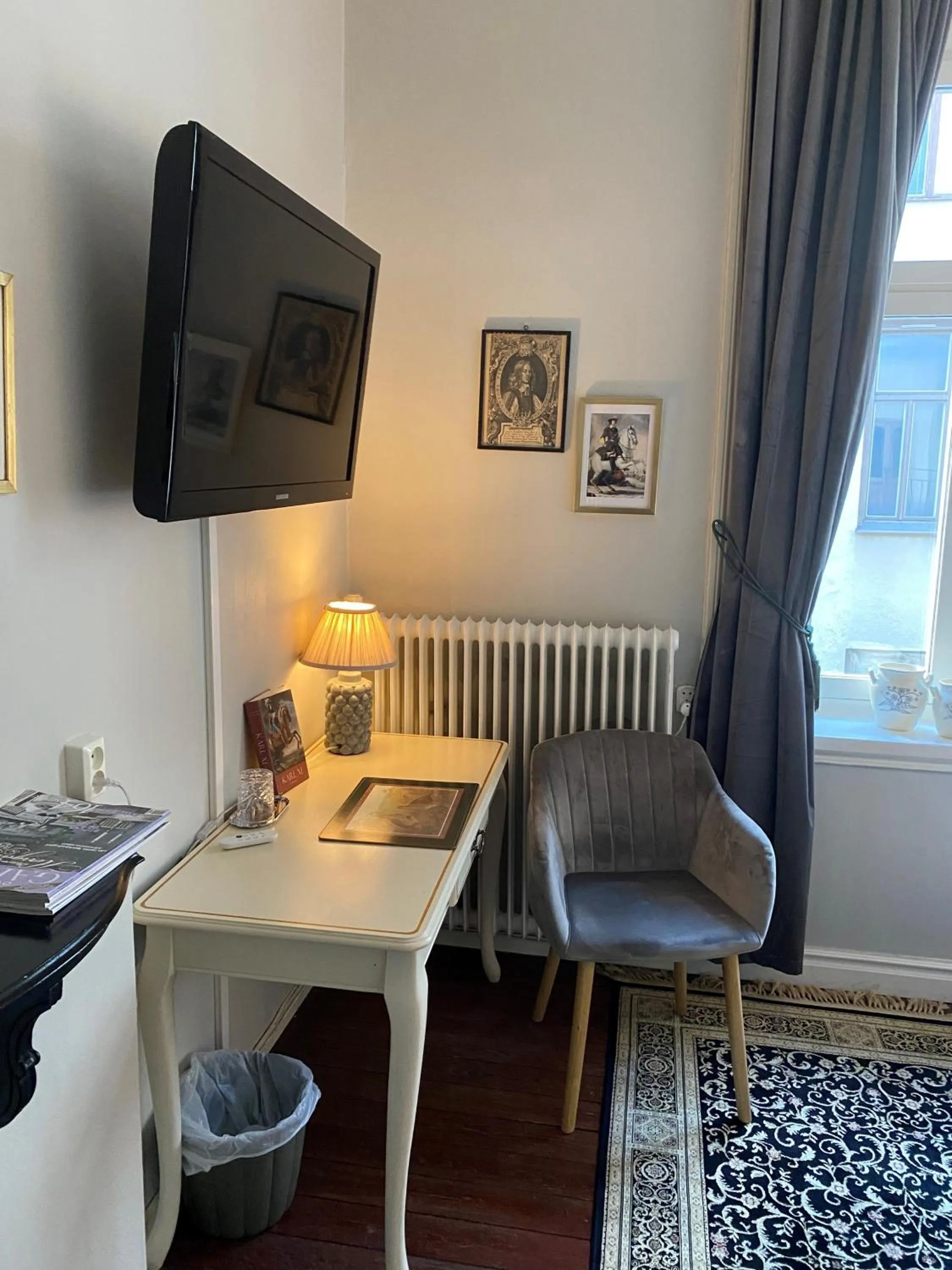 TV and multimedia in Strand Hotel