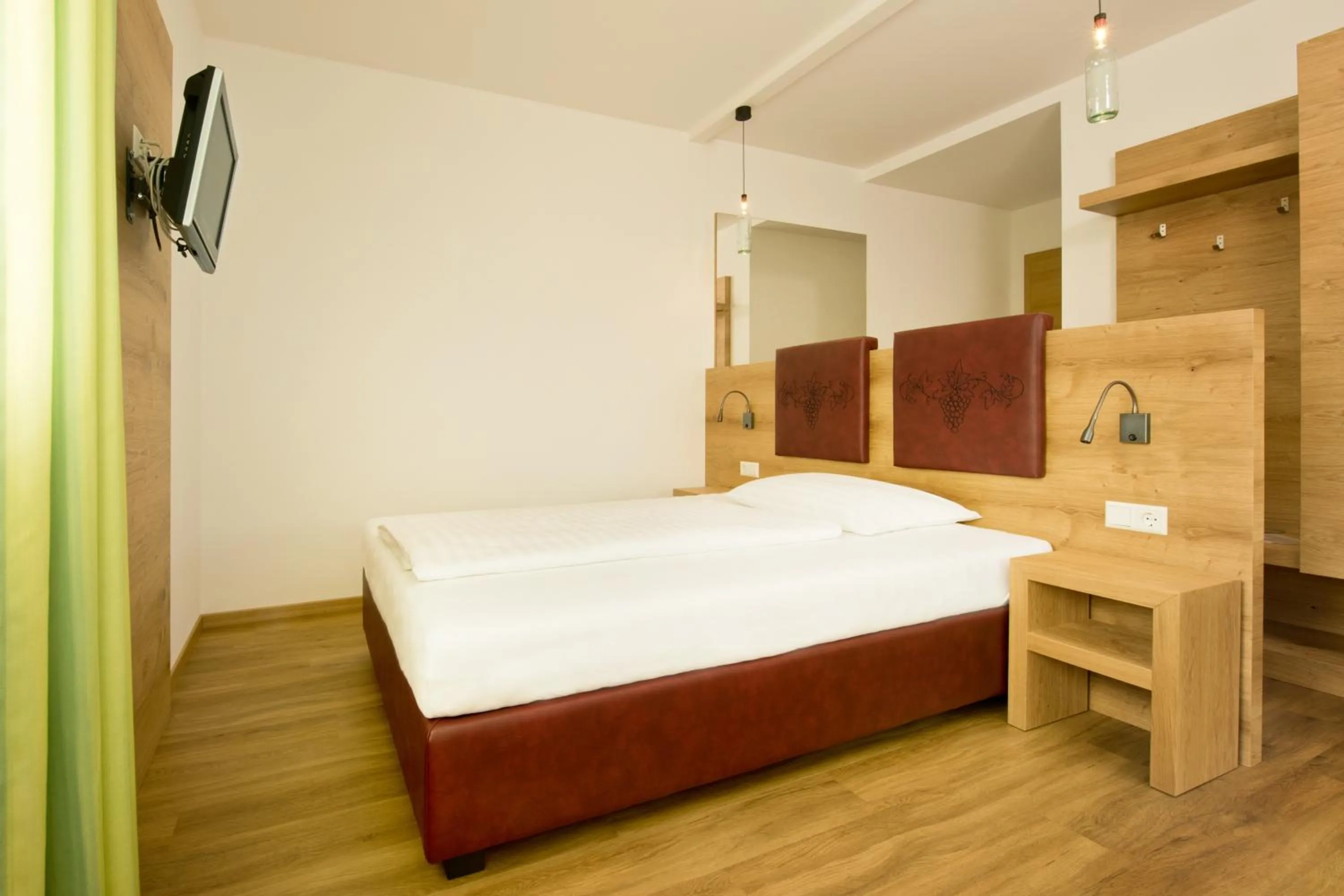Photo of the whole room, Bed in Gasthof Hotel Terzer
