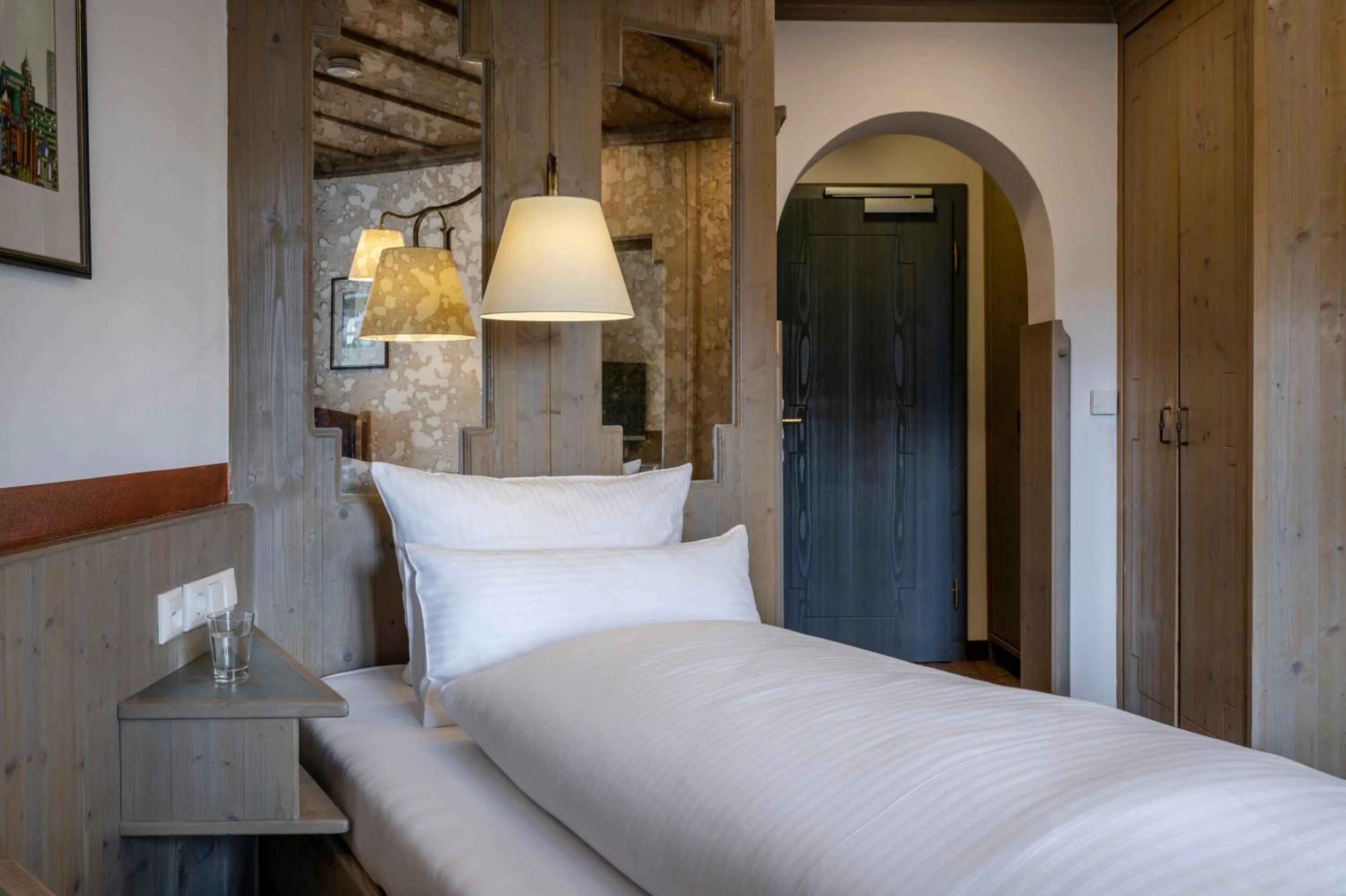 Bedroom, Bed in Hotel Promenade