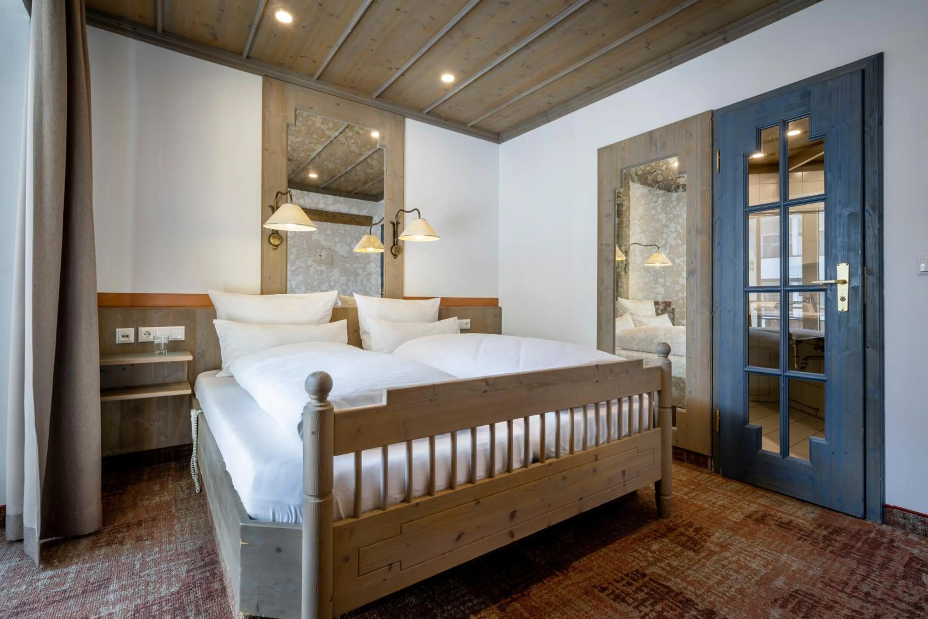 Bedroom, Bed in Hotel Promenade