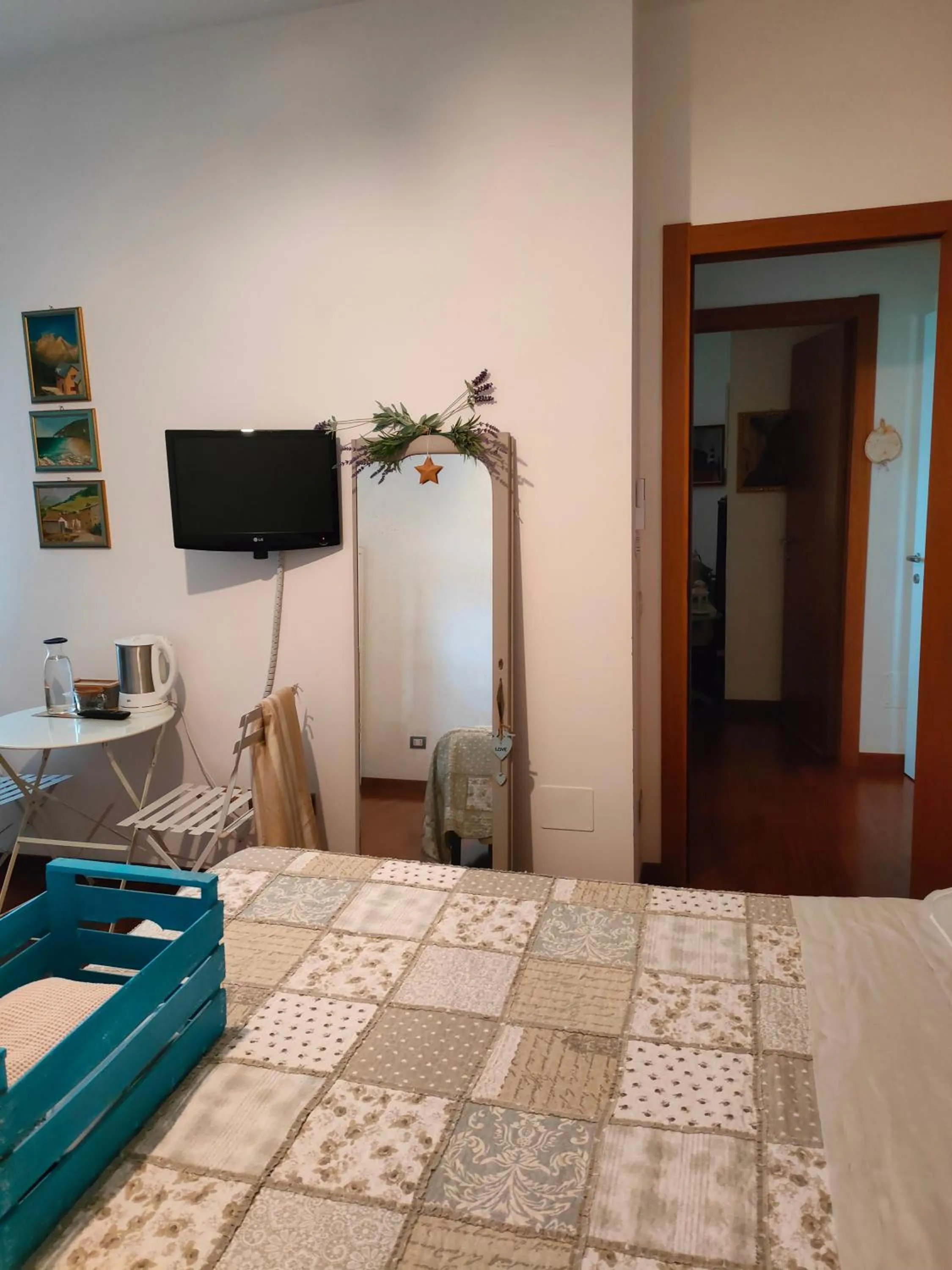 Photo of the whole room in Vistazzurra B&B