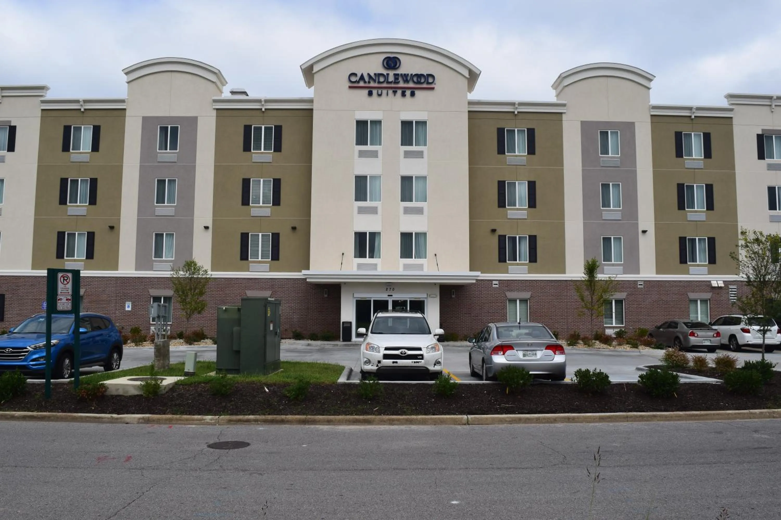 Property building in Candlewood Suites - Nashville Metro Center by IHG