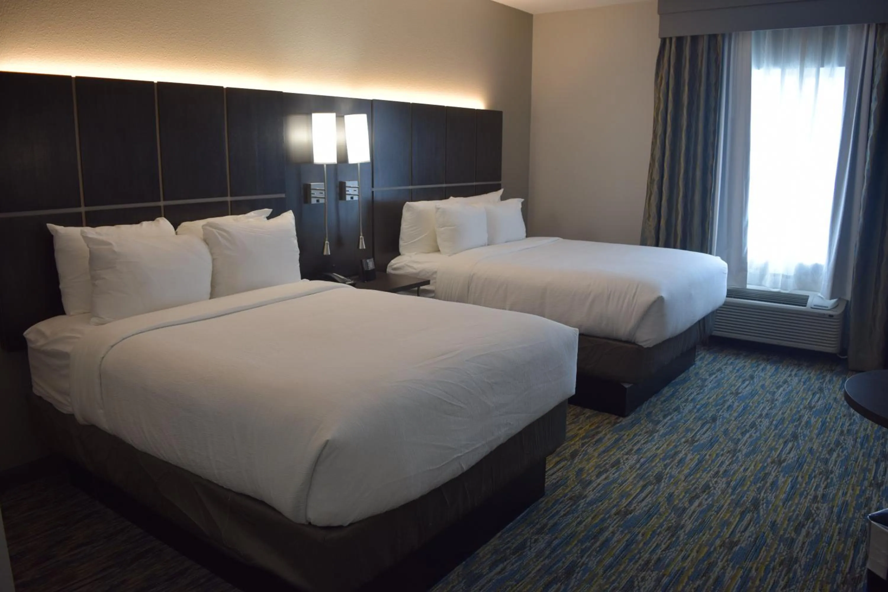 Photo of the whole room, Bed in Candlewood Suites - Nashville Metro Center by IHG